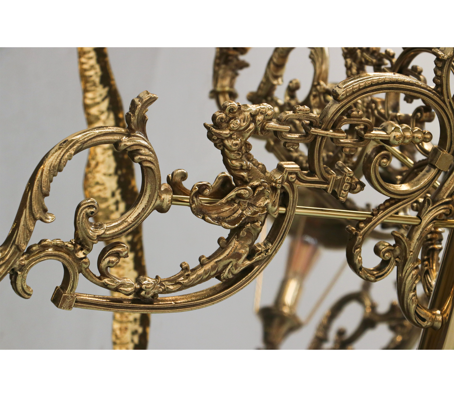 lumiere round mirror
