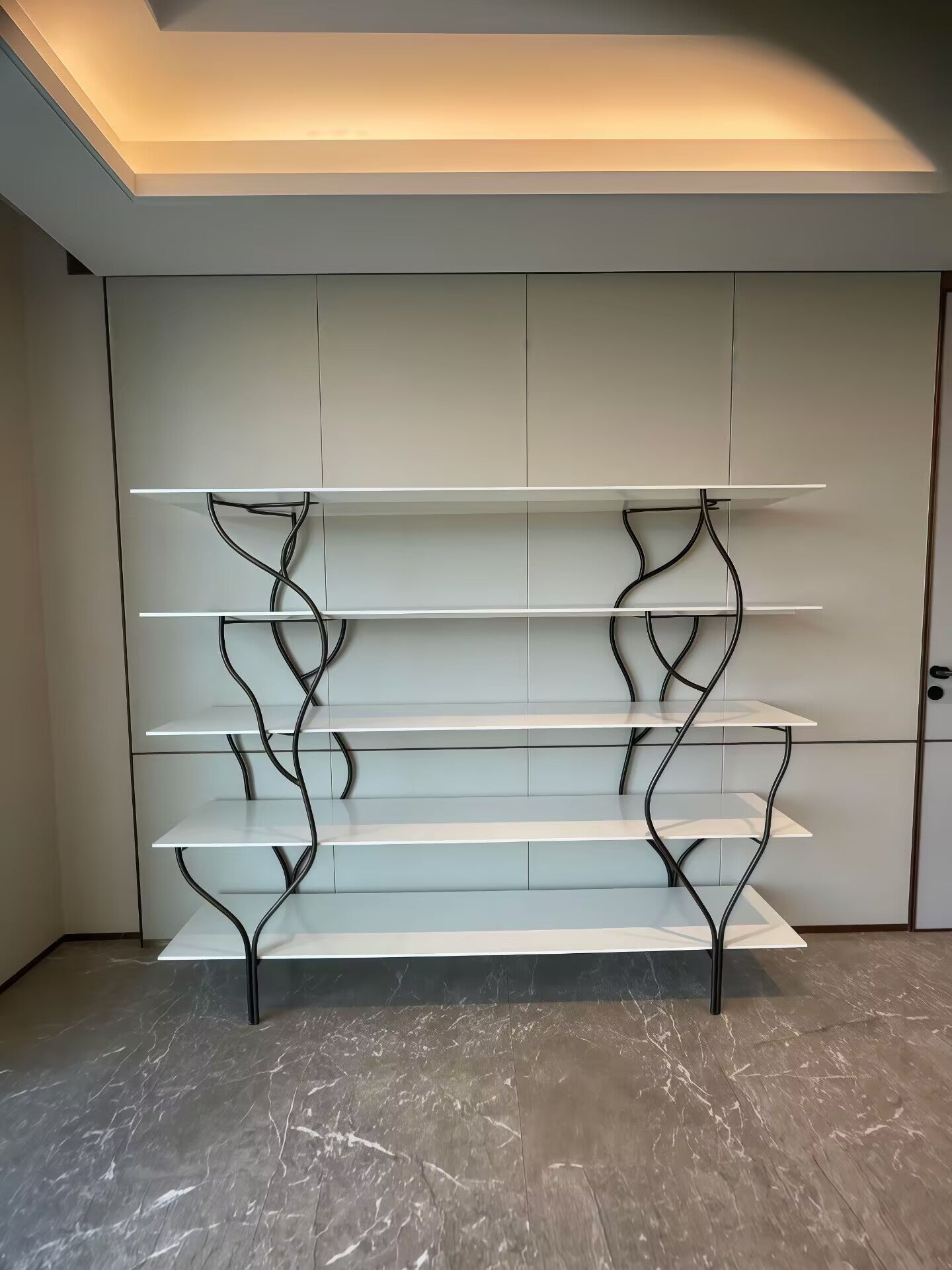 Albero Designer Stainless Steel Luxurious Solid Wood Bookshelf