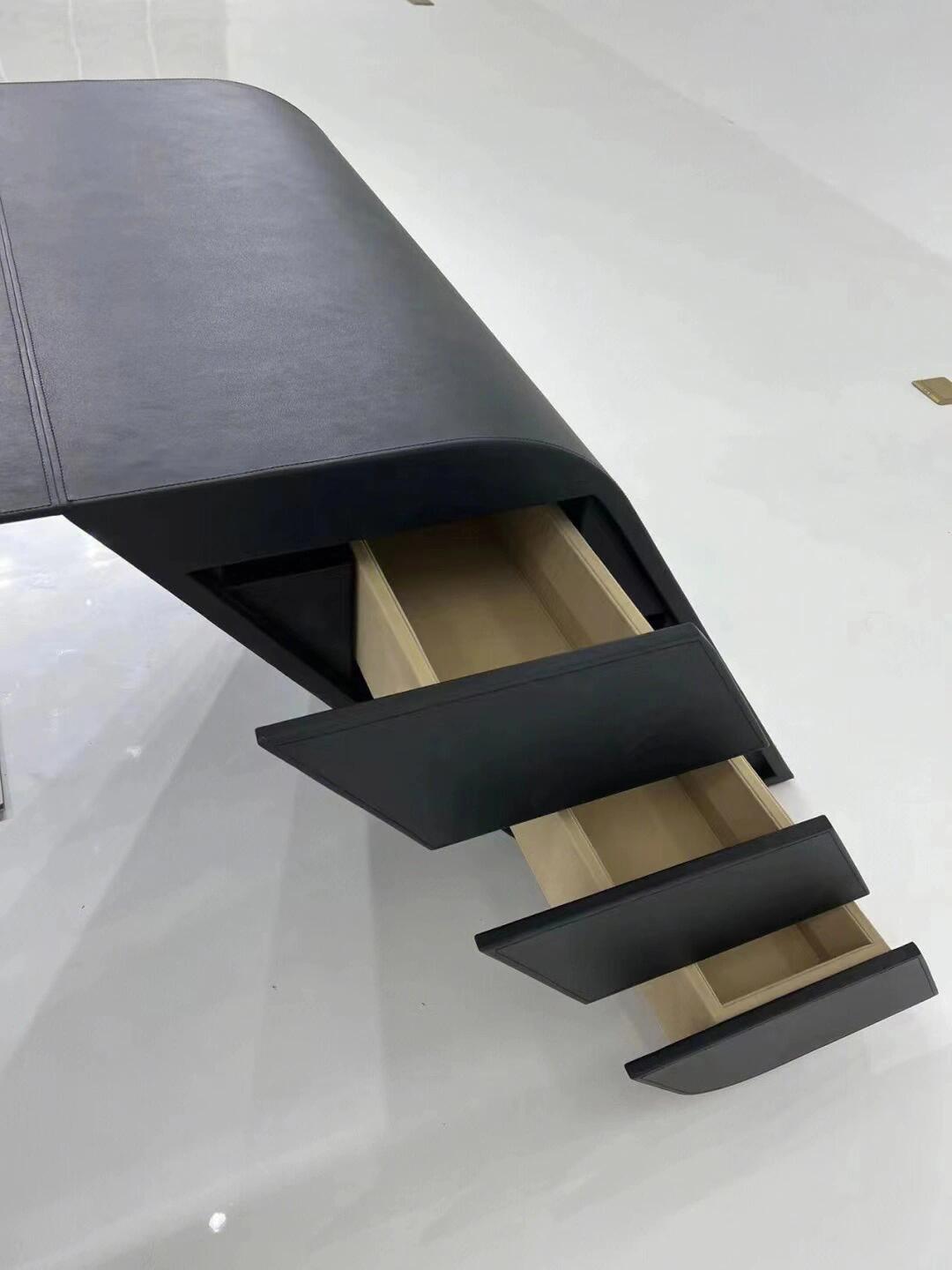 Astonmartin High-End Office Solid Wood Artistic Customize Desk