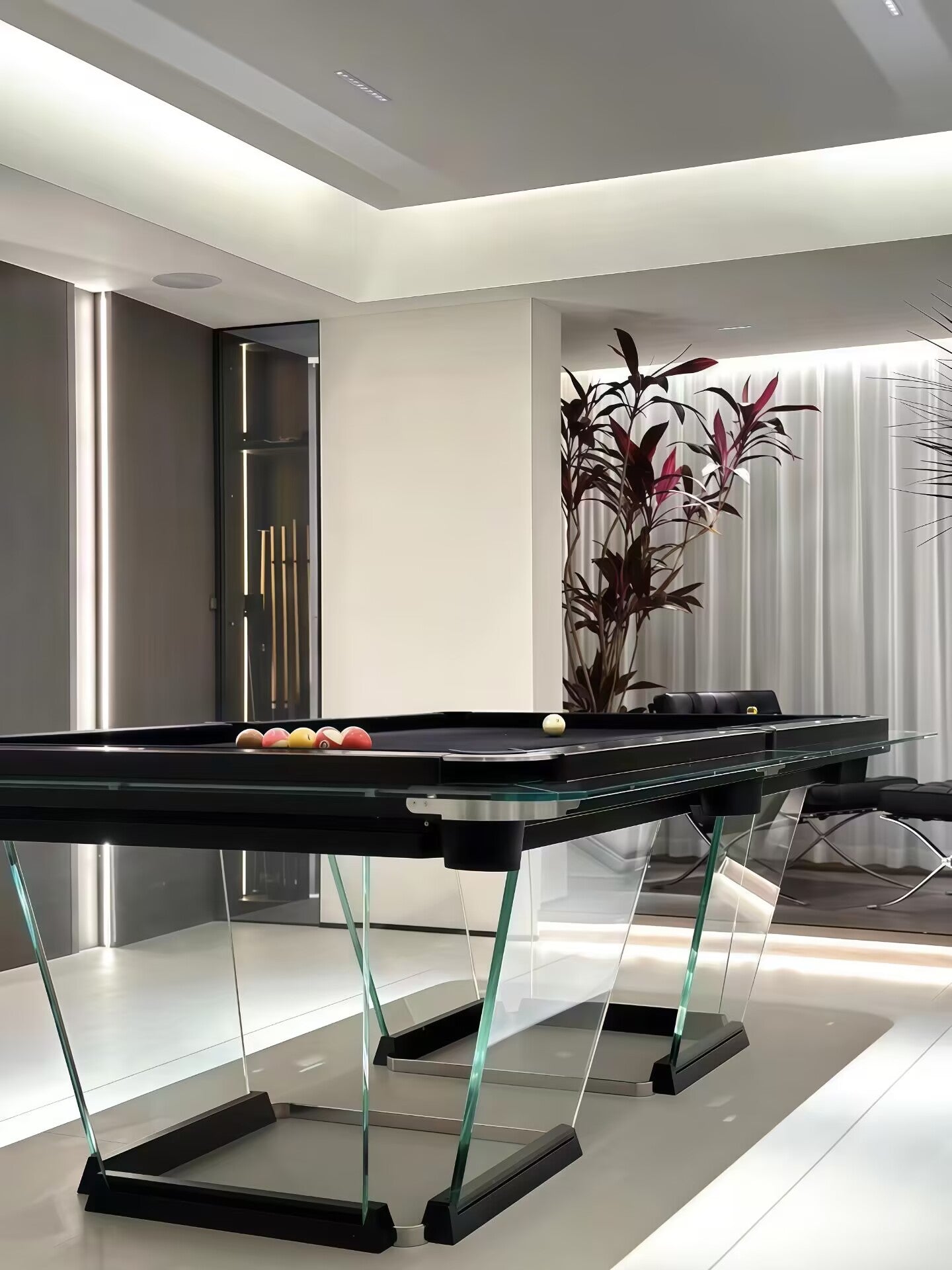 Villa Entertainment Room Designer Solid Wood Glass Billiard Table