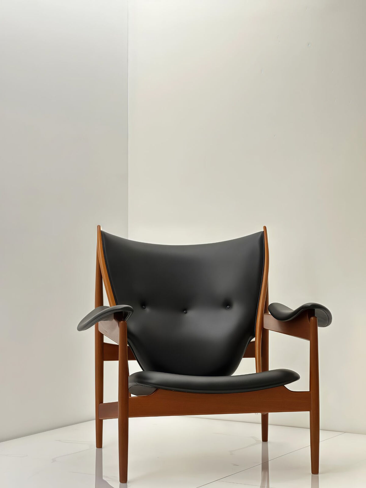 Luxurious Minimalist Solid Wood Art Genuine Leather Chieftain Chair