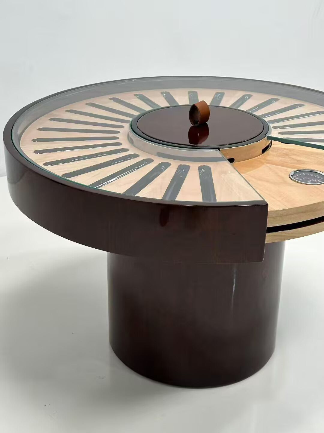 Italian Upscale Glass Minimalism Solid Wood Round Cigar Table