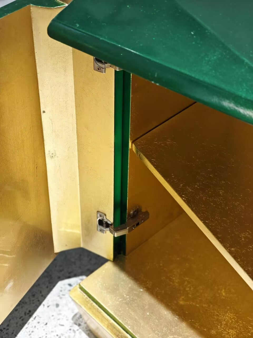 DIAMOND EMERALD Modern light luxury irregular solid wood sideboard