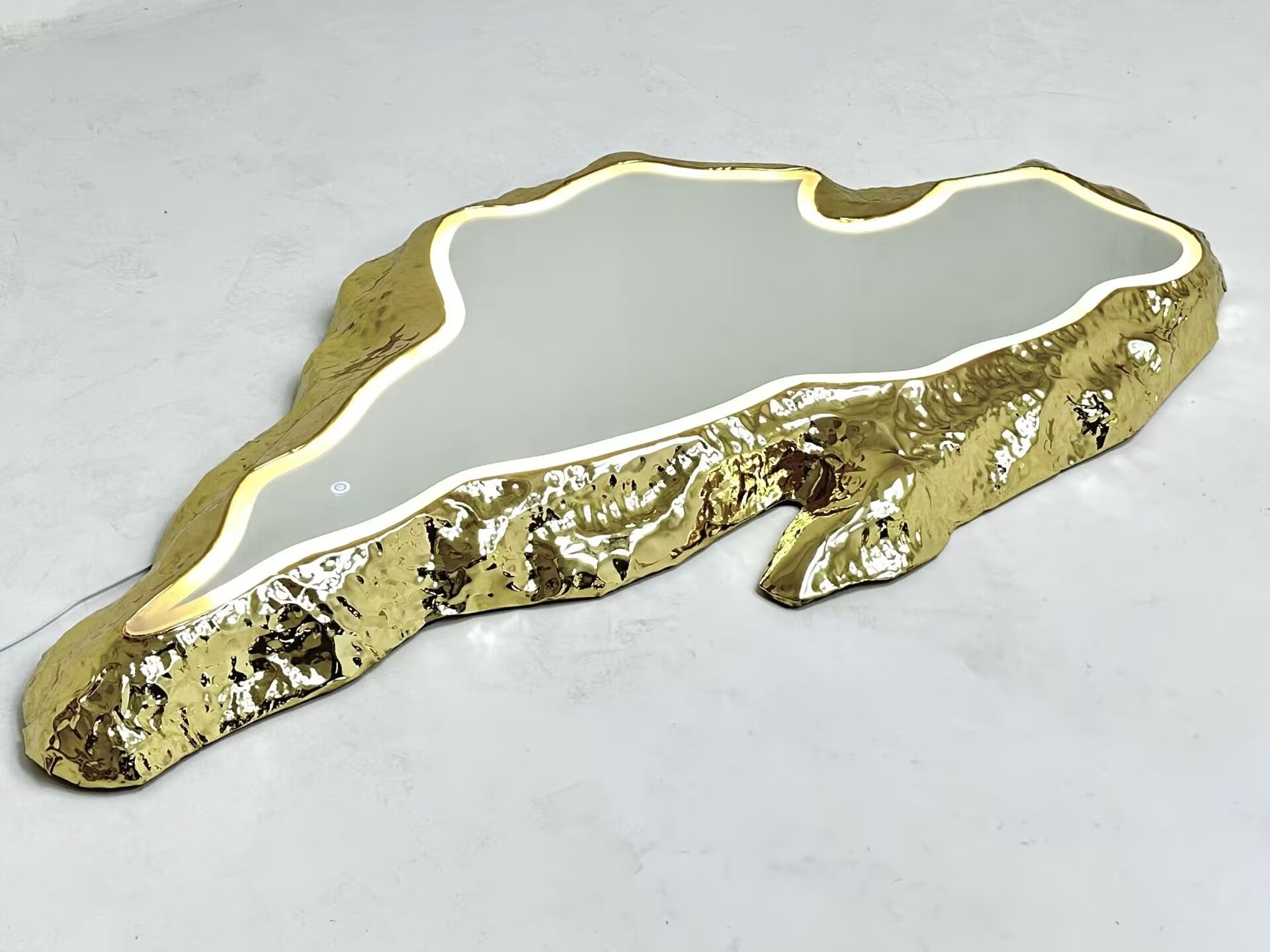 Italian Upscale Irregular Wall-Mounted  Brass Decorative Mirror