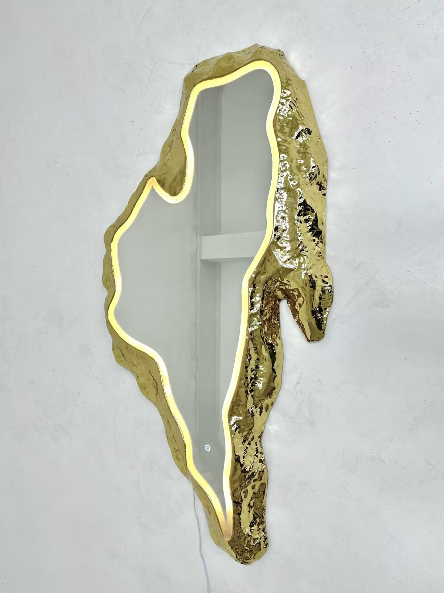 Italian Upscale Irregular Wall-Mounted  Brass Decorative Mirror