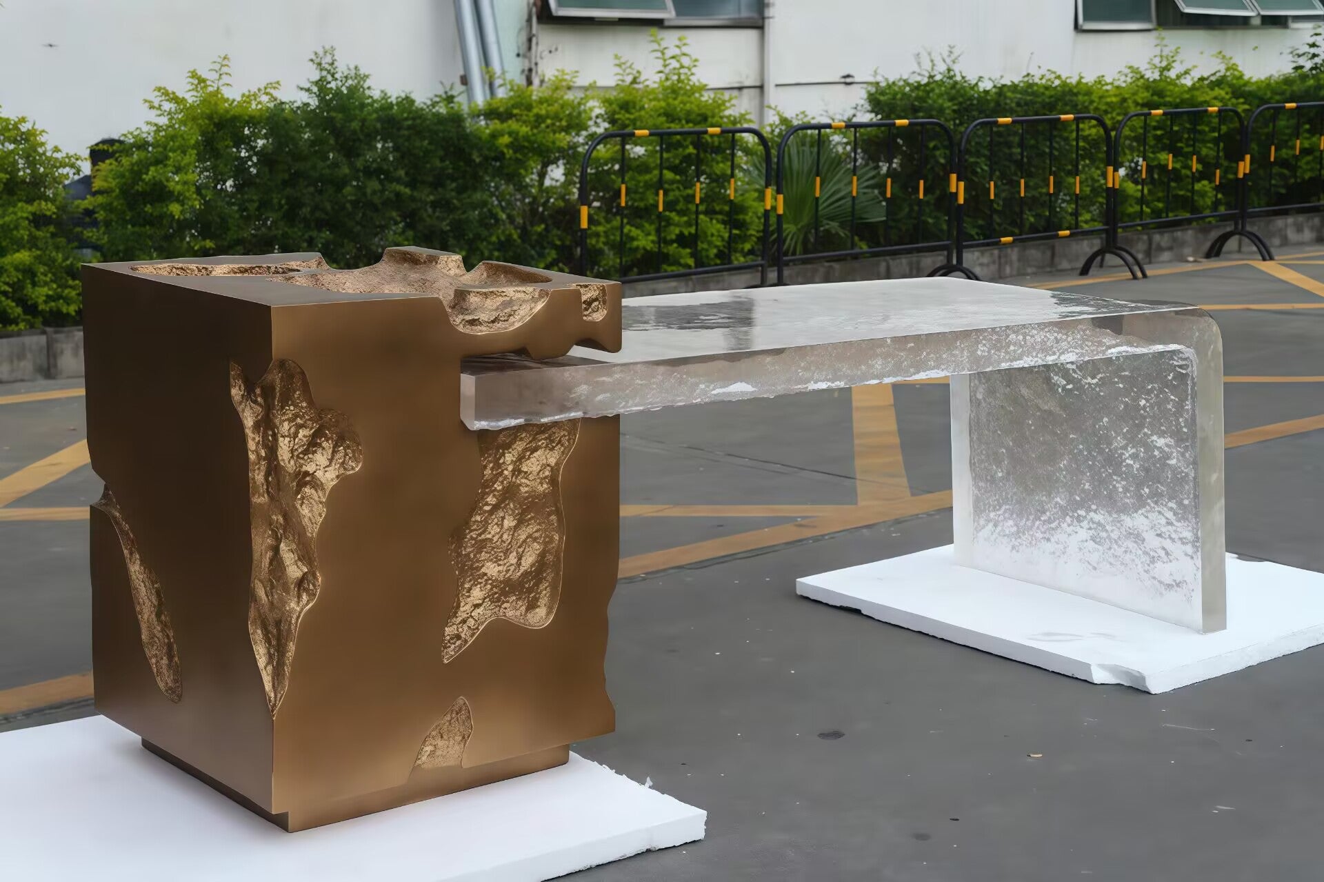 Study Modern Artistic High Quality Metal Transparent Resin Desk