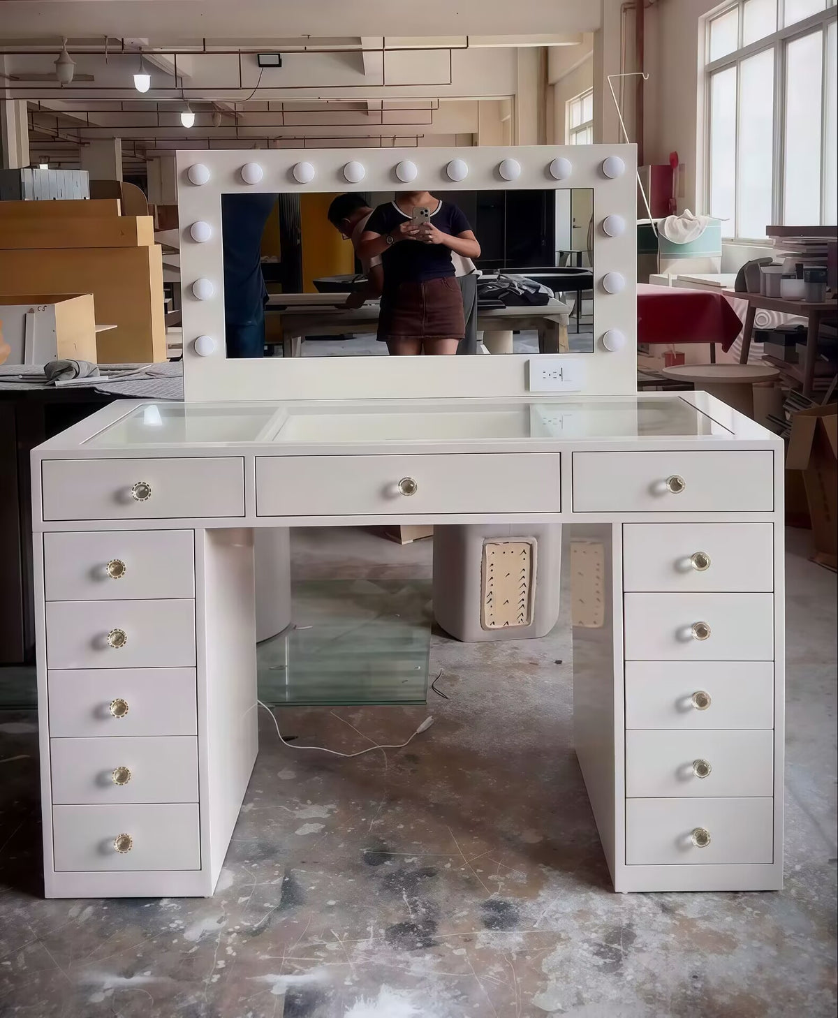 Villa Bedroom Luxurious Designer Solid Wood With Light Dressing Table