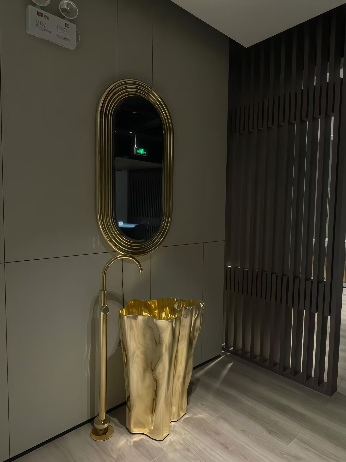 حوض غسيل فني إبداعي عالي الجودة من EDEN FREESTANDING مصنوع من الفولاذ المقاوم للصدأ 