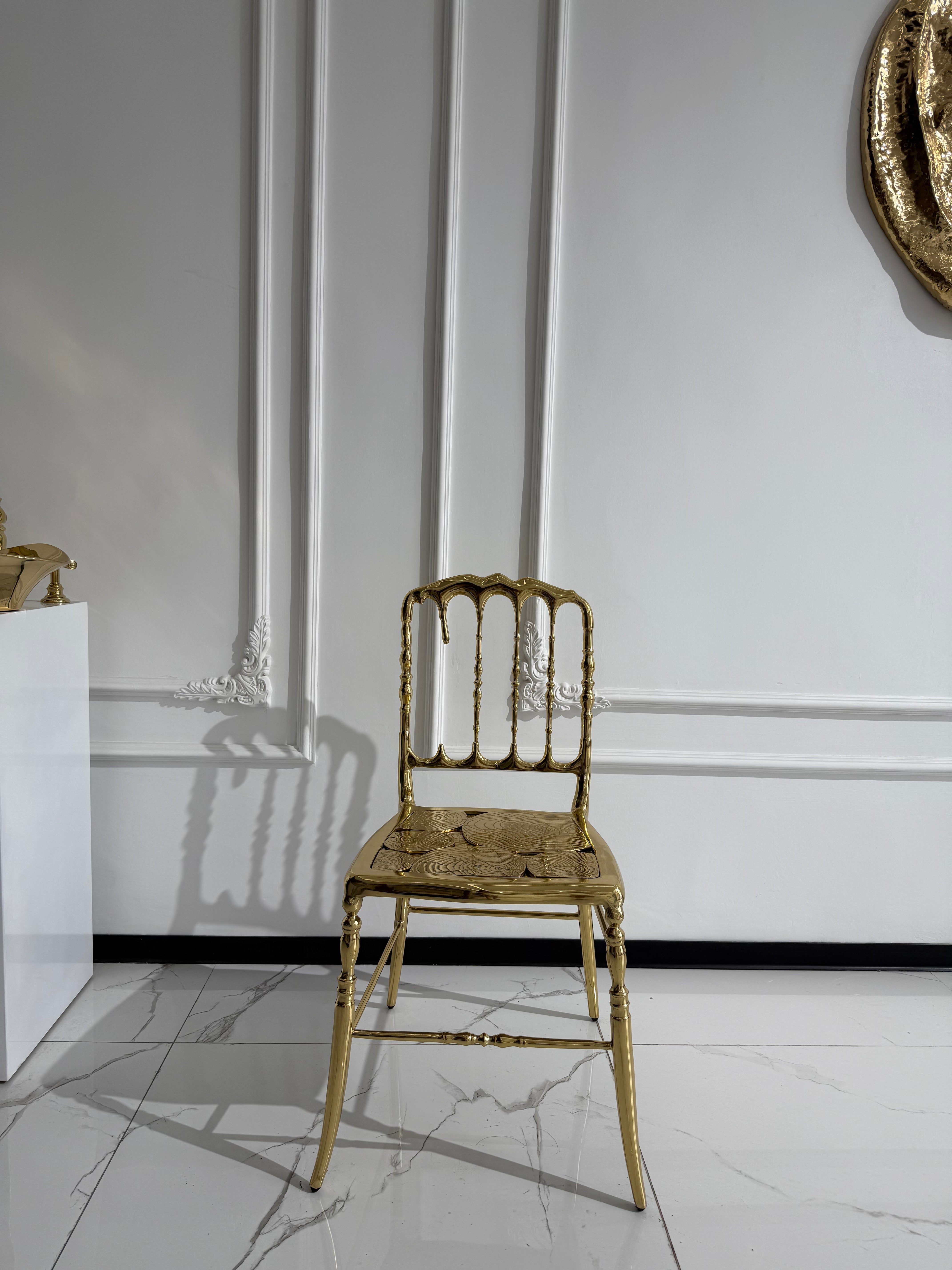 LUXURY EMPORIUM CHAIR MADE OF BRASS