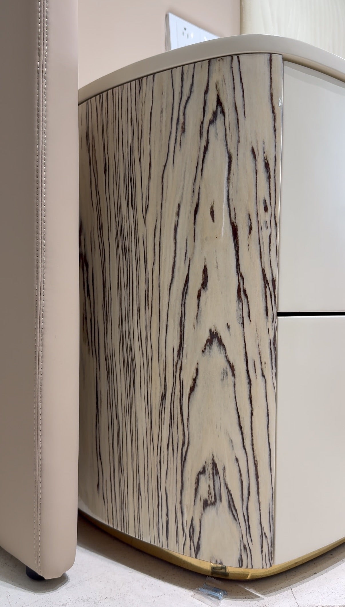 Embroidery Elegant leather designer high-end bed