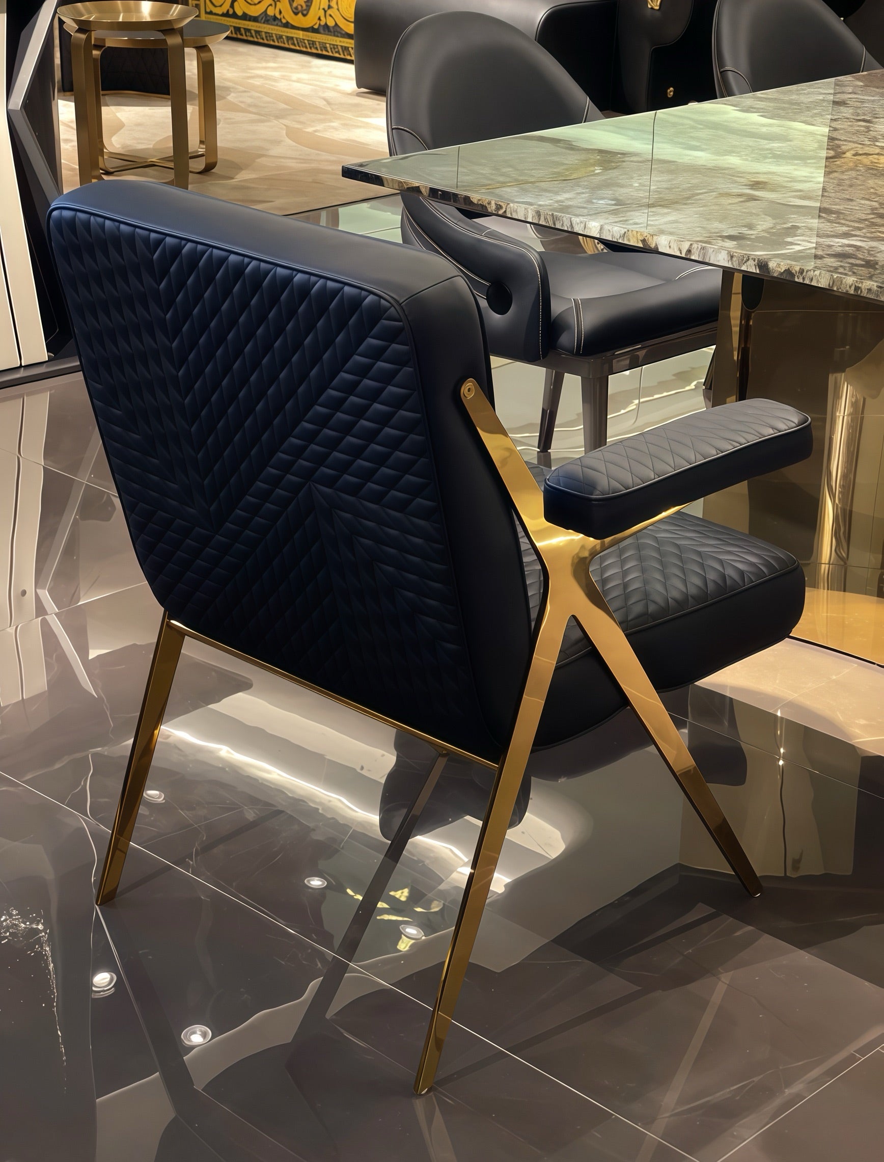 FIJI Unique leather chair with armrests