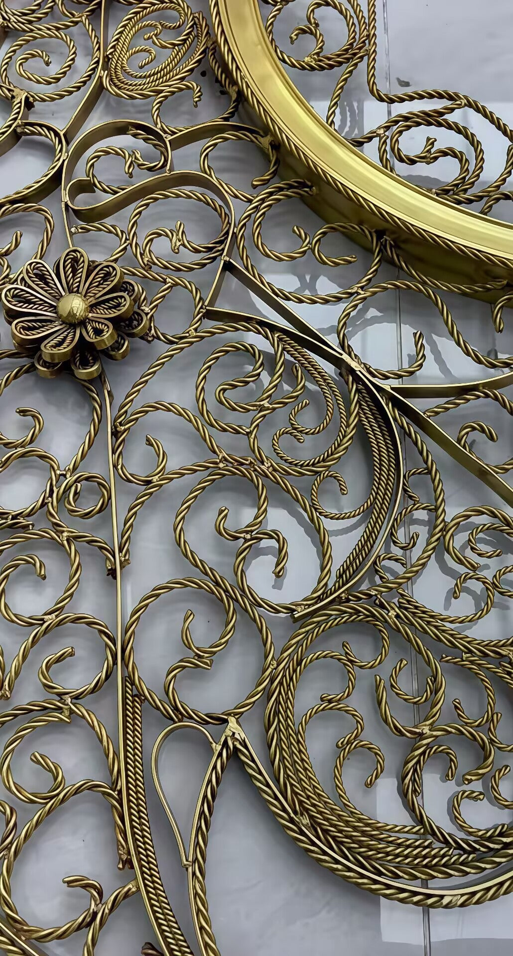 FILIGREE  High-end art wall-mounted pure copper decorative mirror