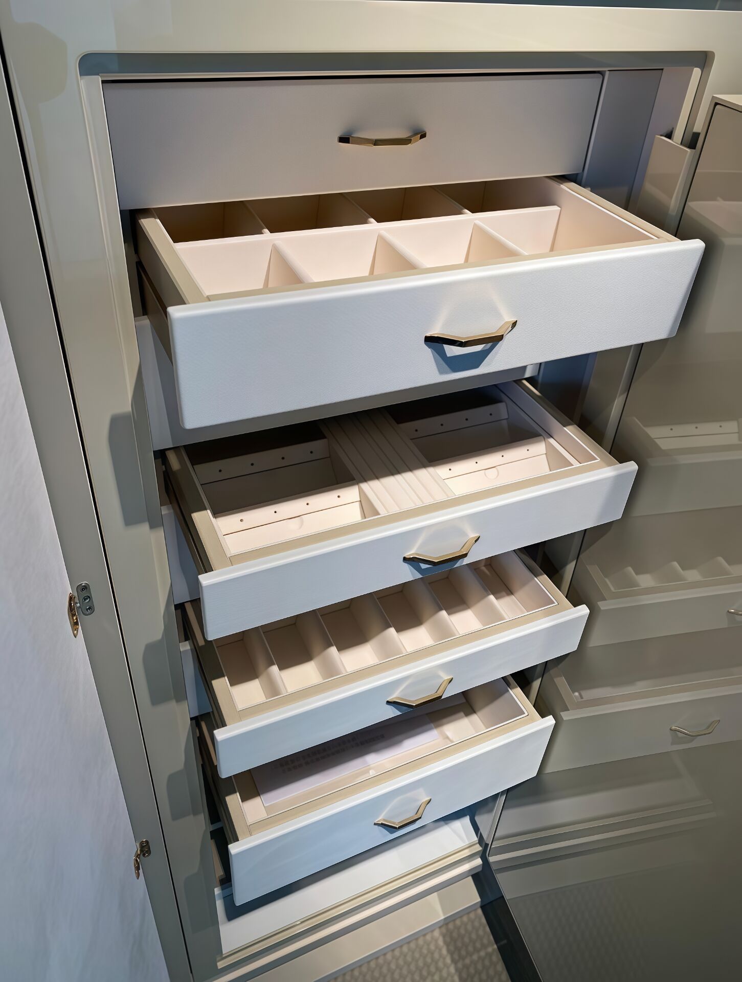 Gioia Intreccio Modern Minimalist Unique Creative Leather Jewelry Cabinet