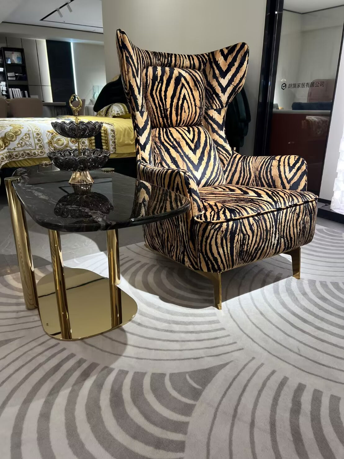 Guam Modern Creativity Stainless Steel Living Room Fabric Sofa Chair