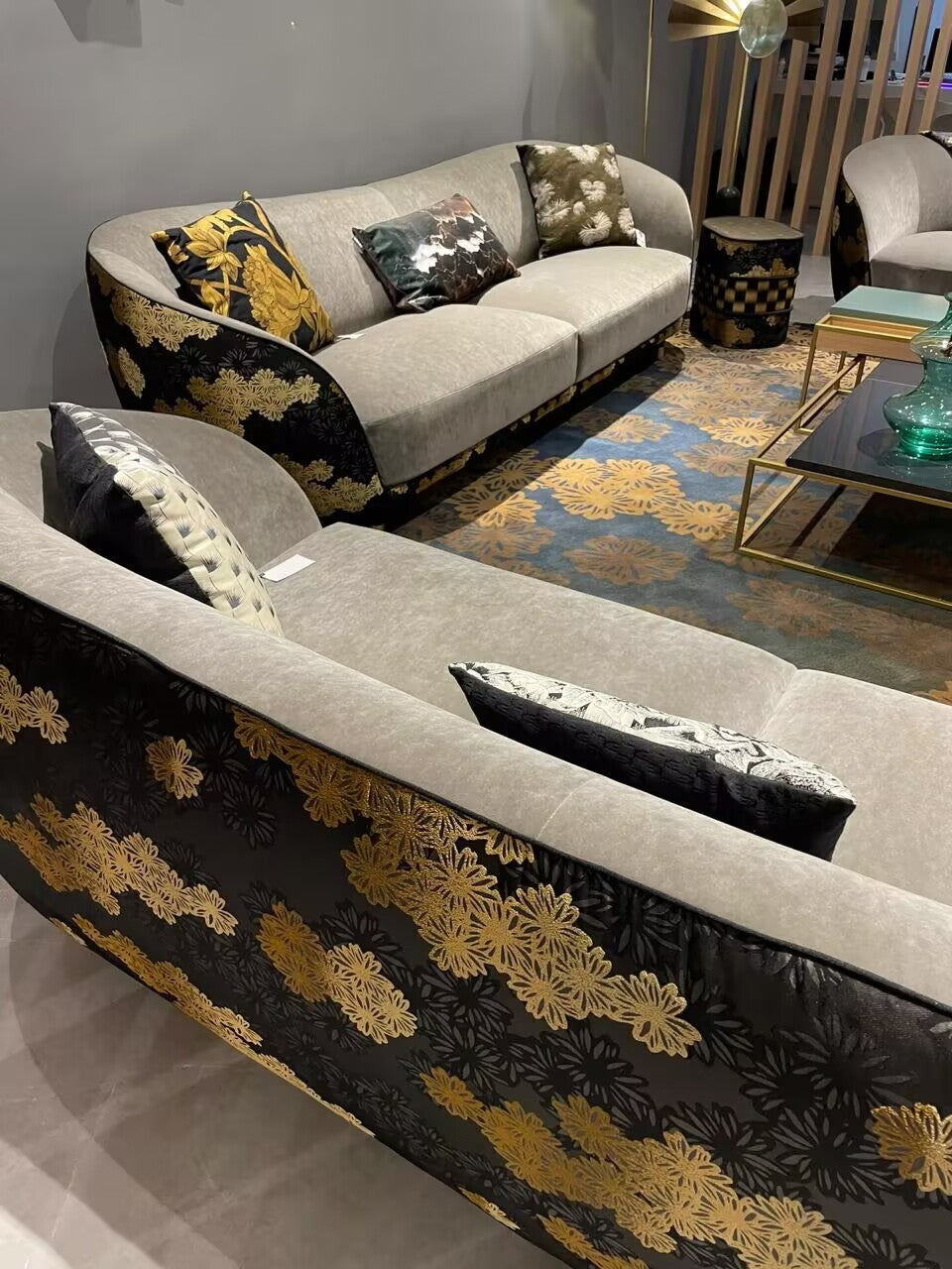Hyago Living Room Creativity Solid Wood Fabric Embroidery Sofa