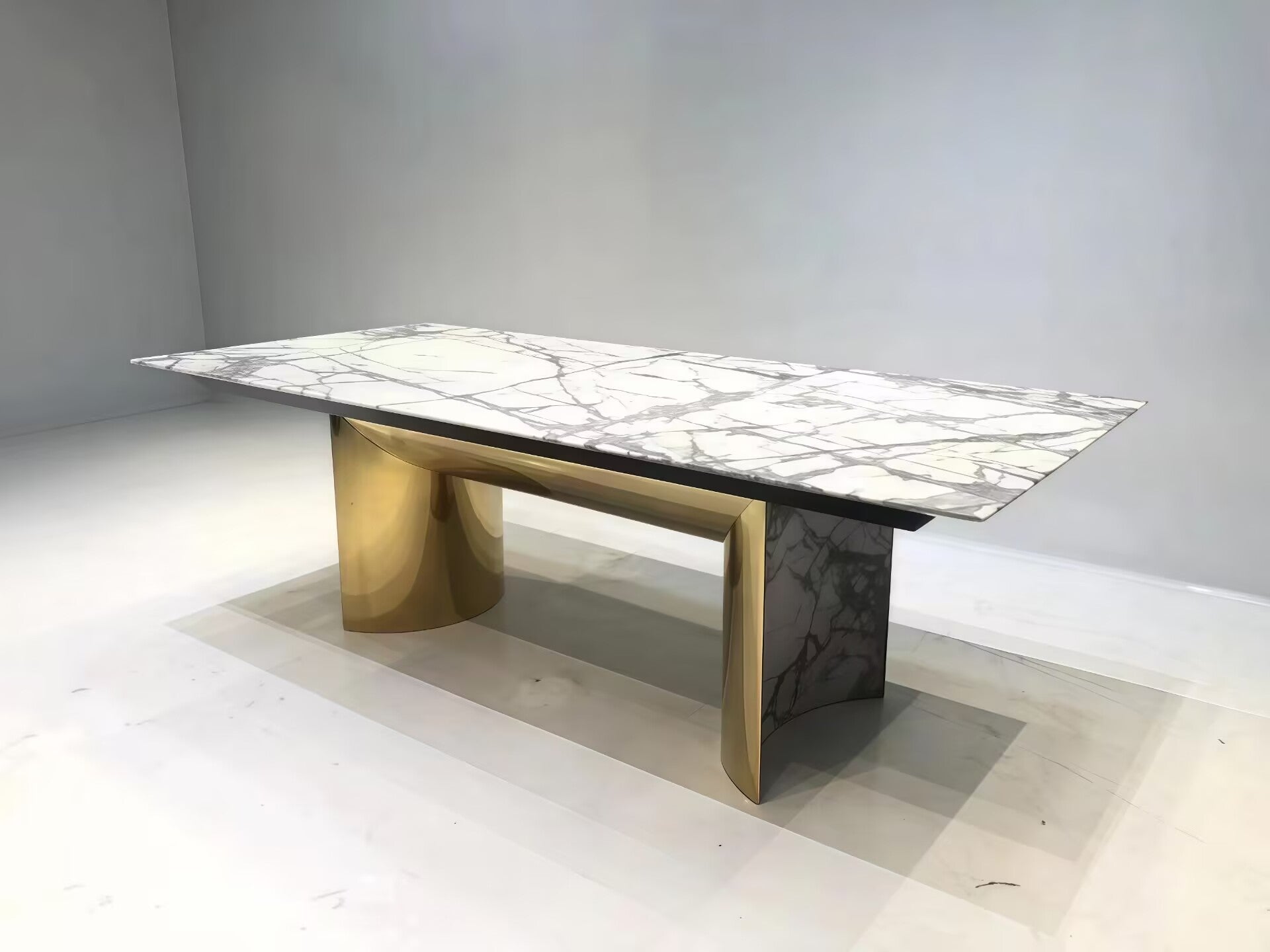 Kerwan Italian Designer Creative Marble High End Metal Dining Table