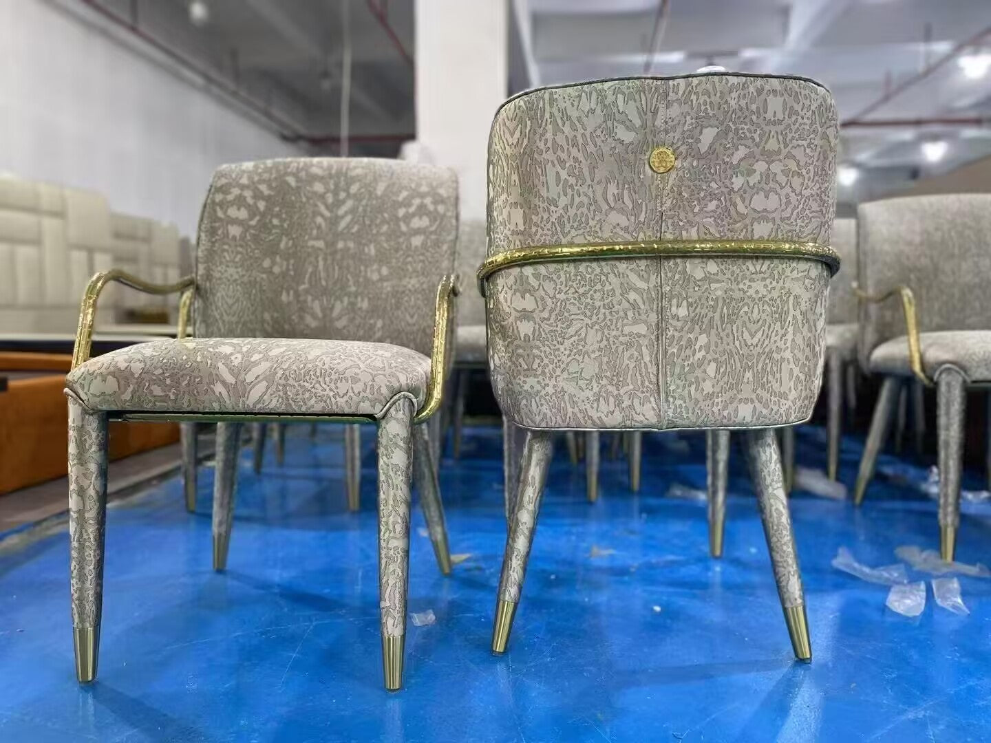 Kivu Luxury Metal Creativity Modern Minimalism Fabric Dining Chair