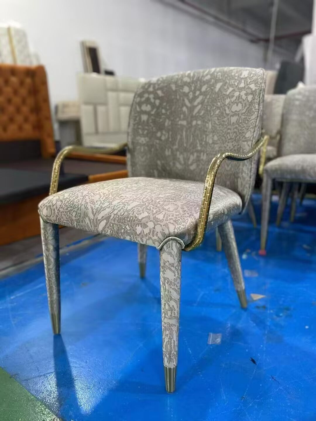 Kivu Luxury Metal Creativity Modern Minimalism Fabric Dining Chair