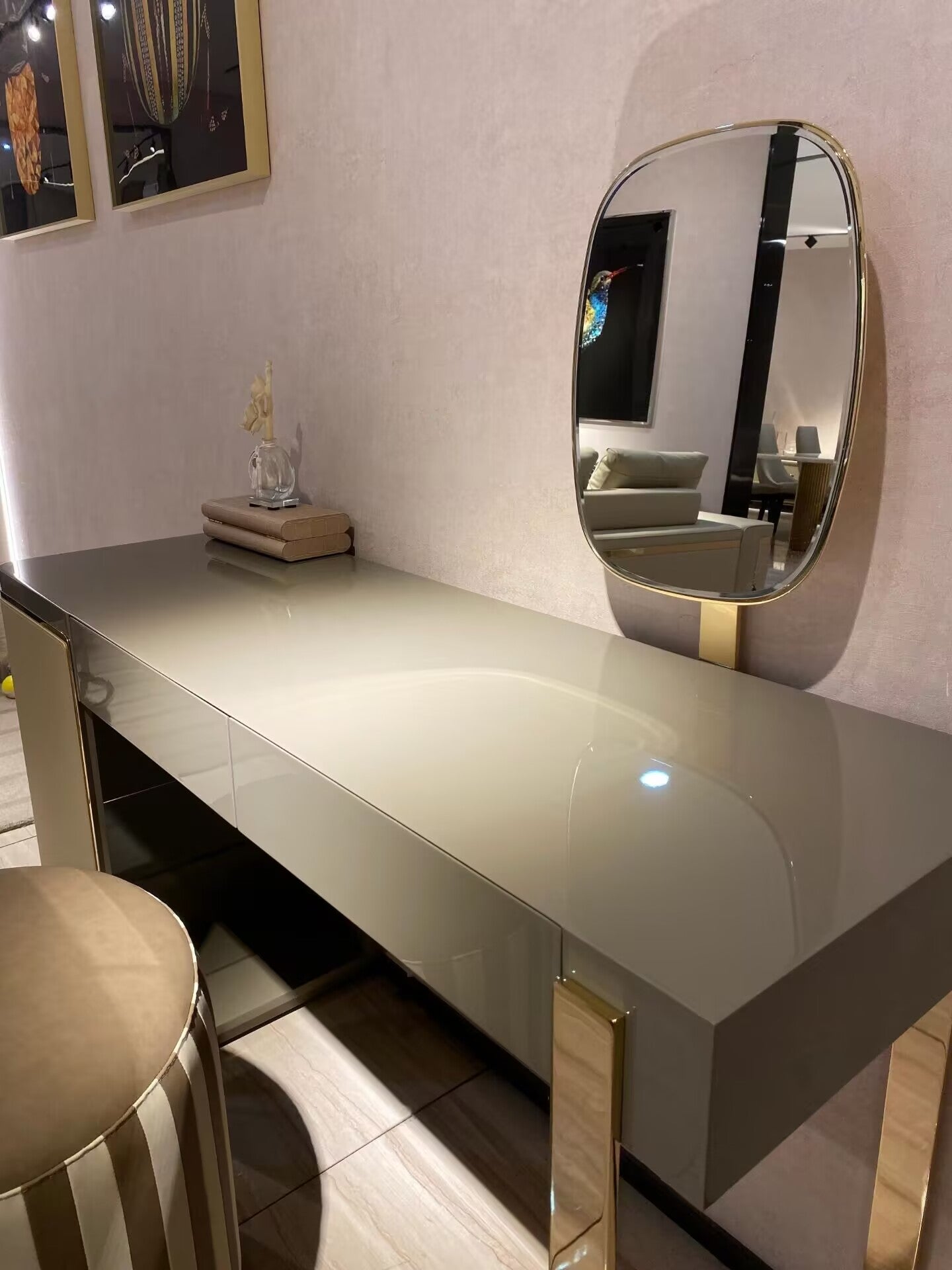 Lcon Lady Art Stainless Steel Minimalism Solid Wood Dressing Table