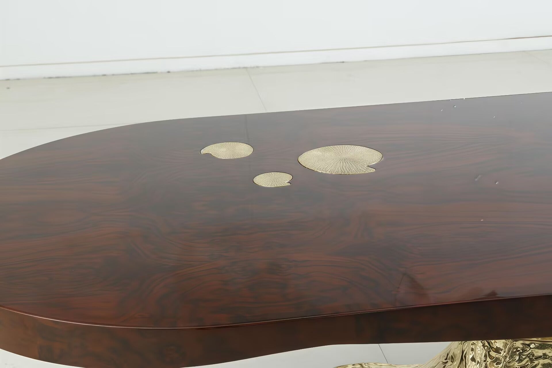 Metamorphosis High End Creative Solid Wood Oval Dining Table