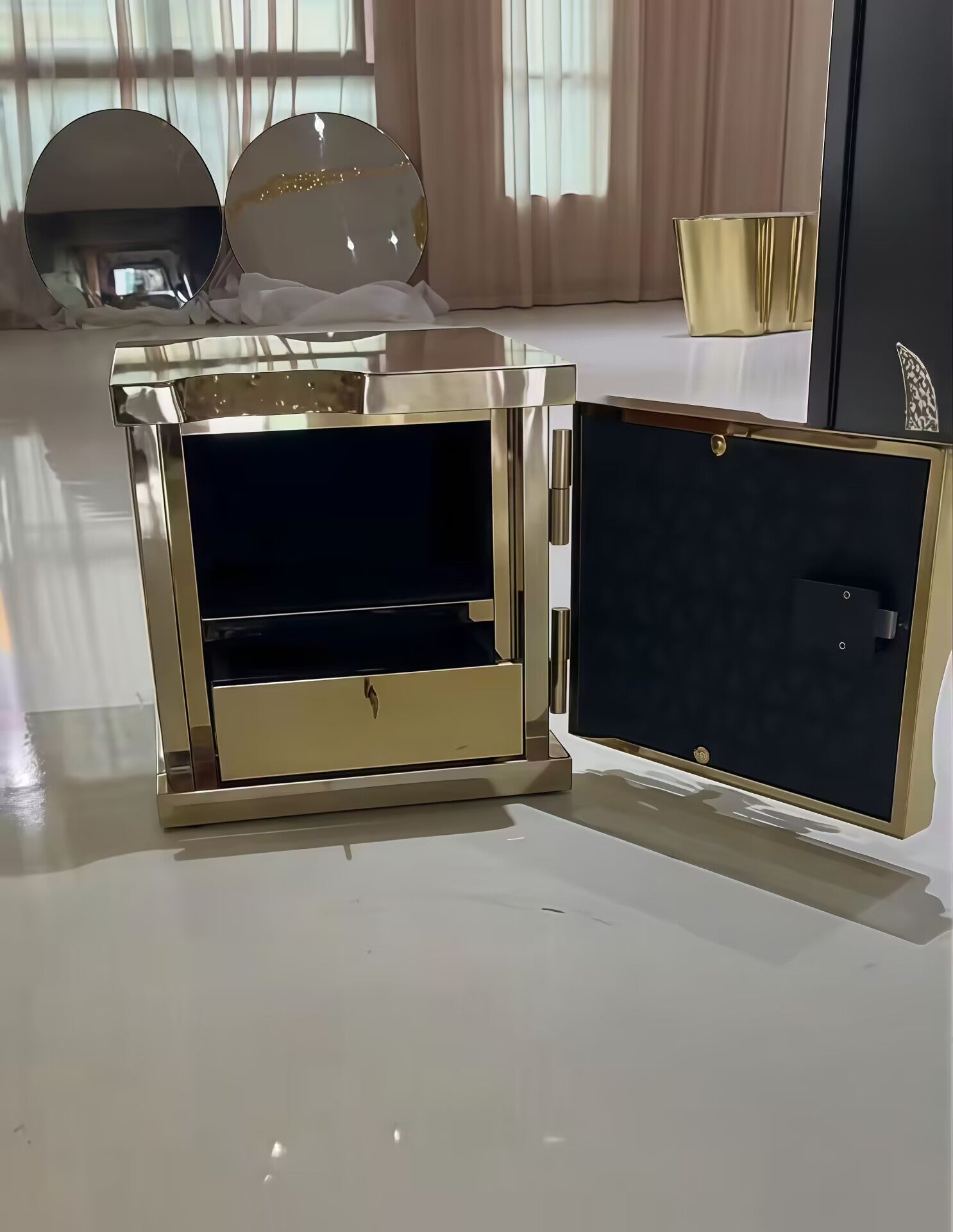 MILLIONAIRE Italian high-end creative Stainless steel JEWELRY SAFE