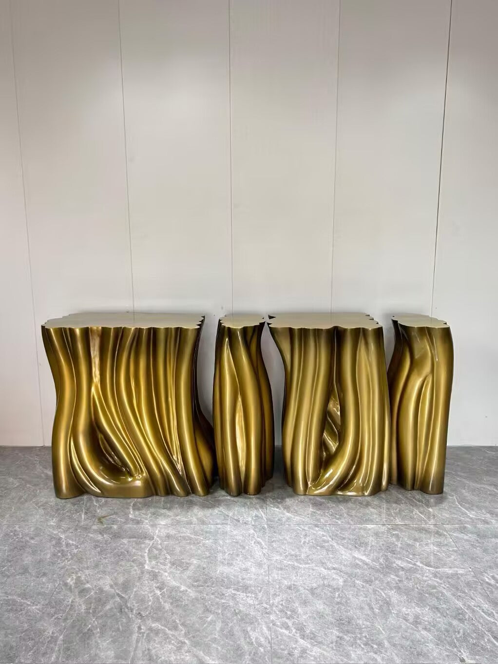 MONOCHROME GOLD  High-end special-shaped fiberglass consoles