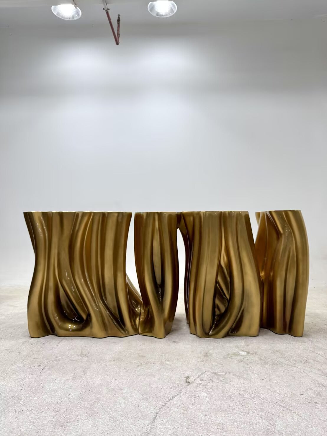 MONOCHROME GOLD  High-end special-shaped fiberglass consoles