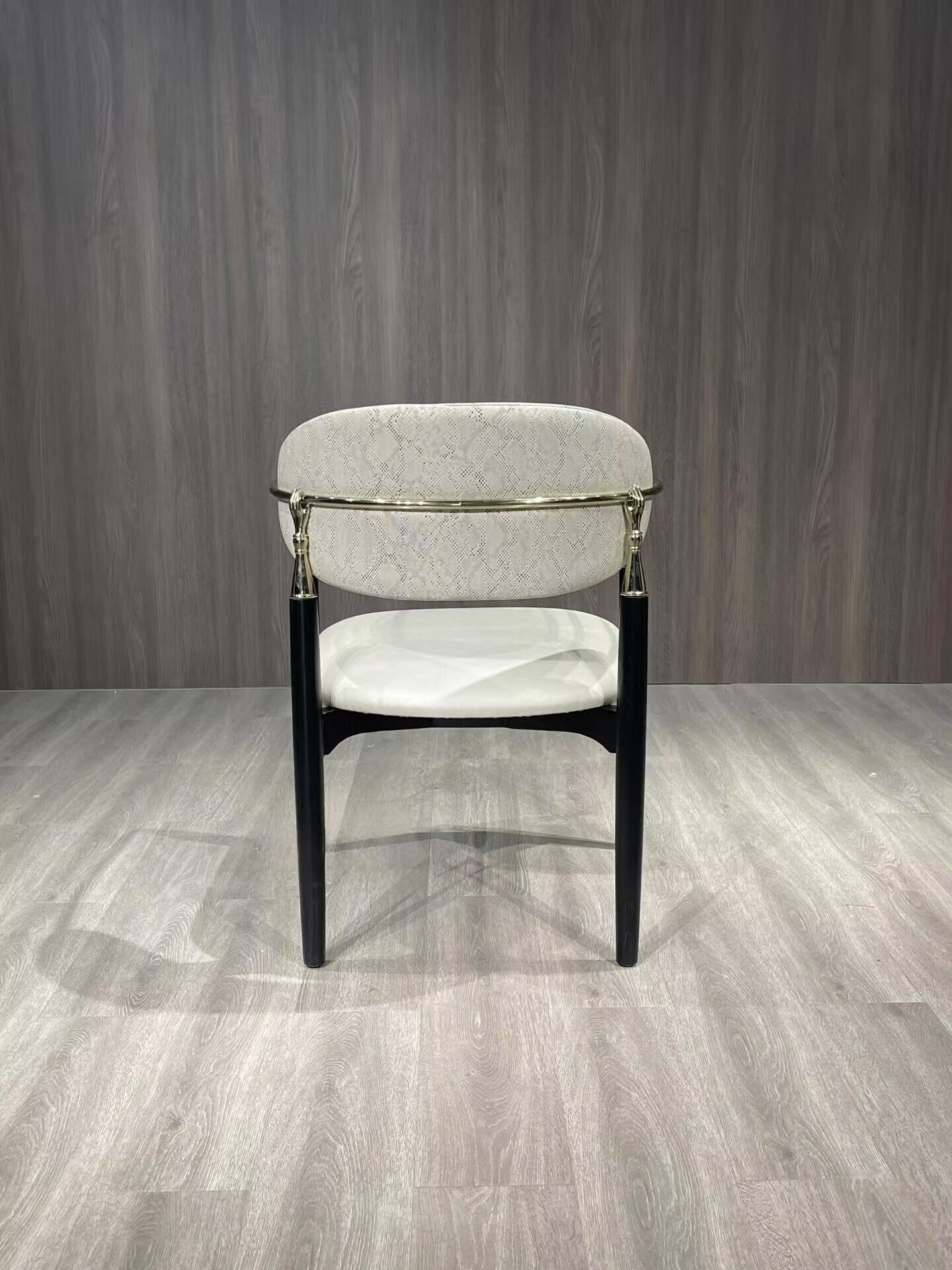 Nahéma High-End Solid Wood Luxurious Fabric Dining Chair
