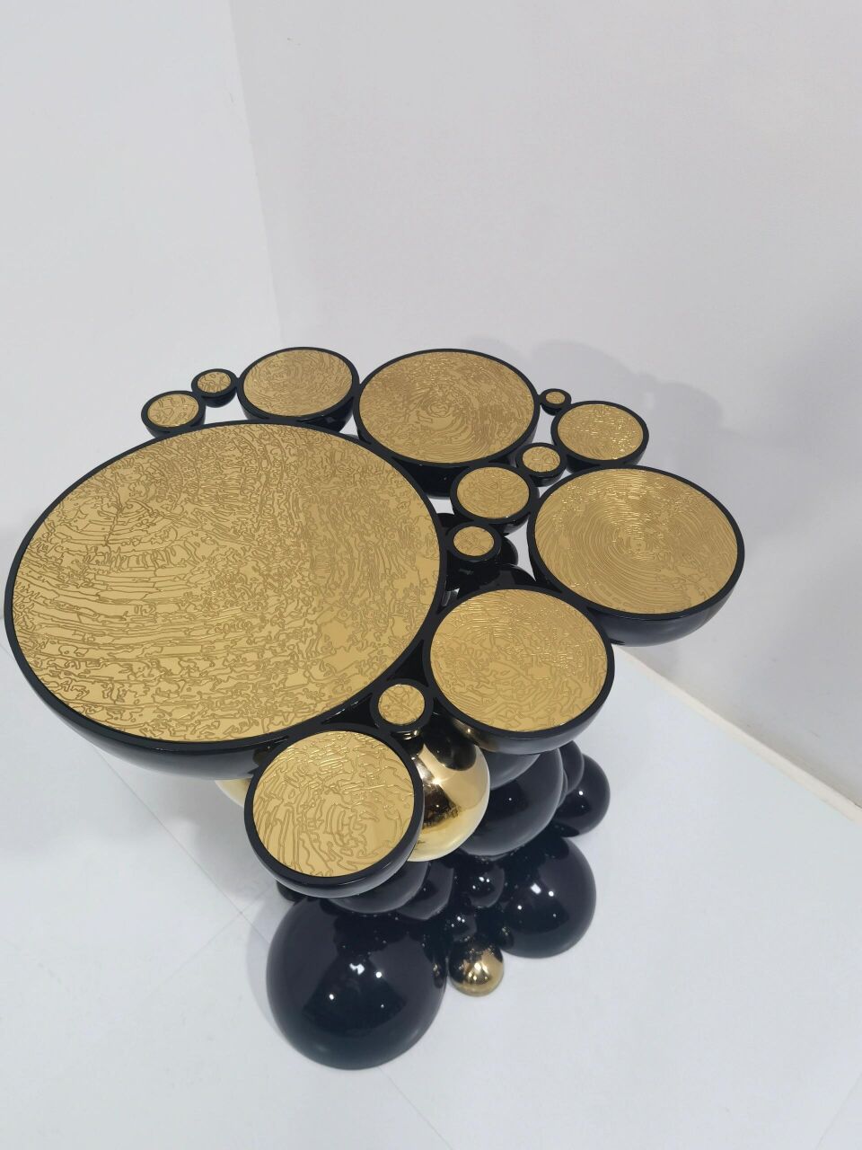 NEWTON High-end artistic Design irregular Minimalism metal side table