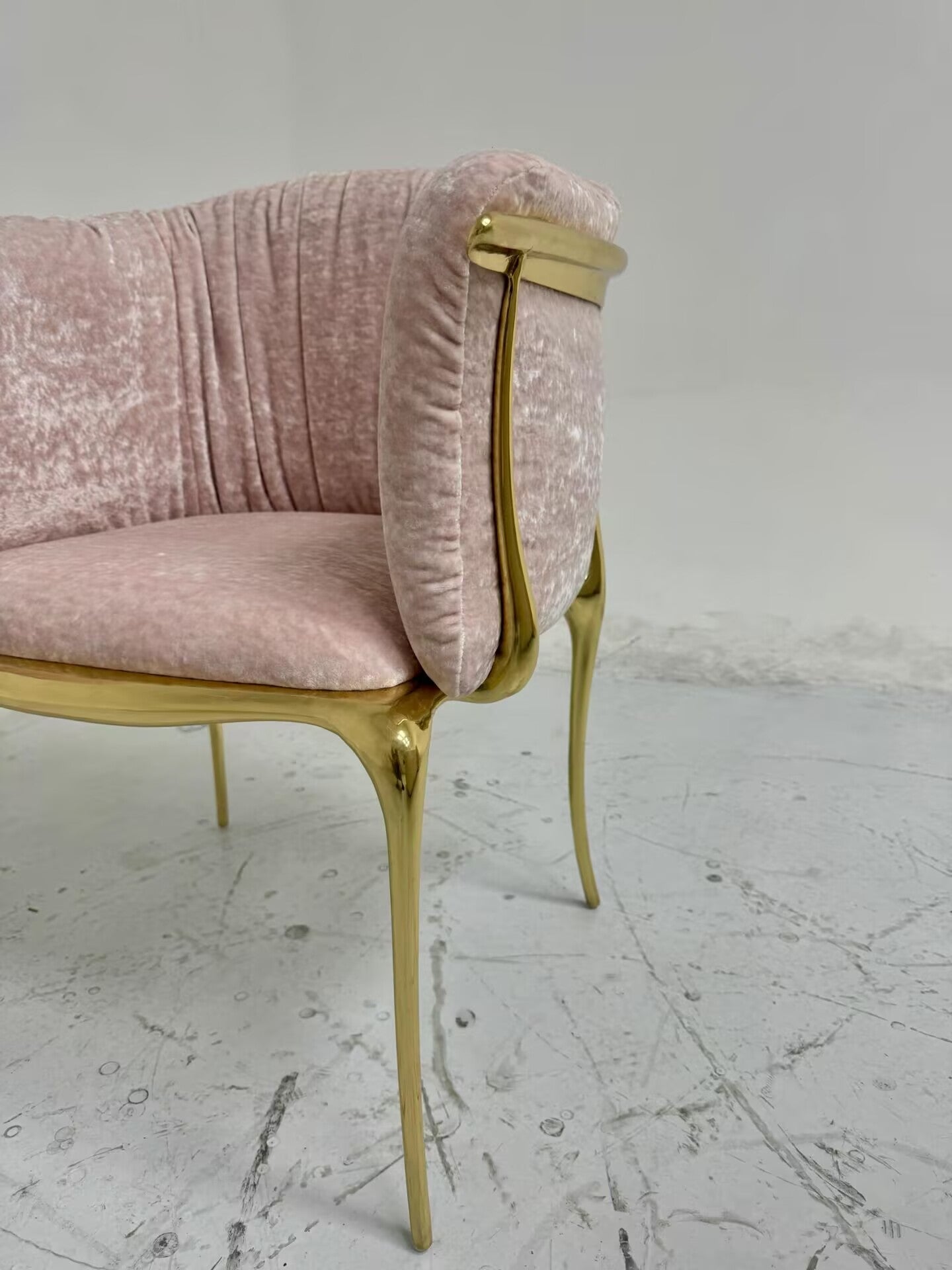 Nº 11 Luxury Upscale Designer Unique Creativity Metal Dining Chair