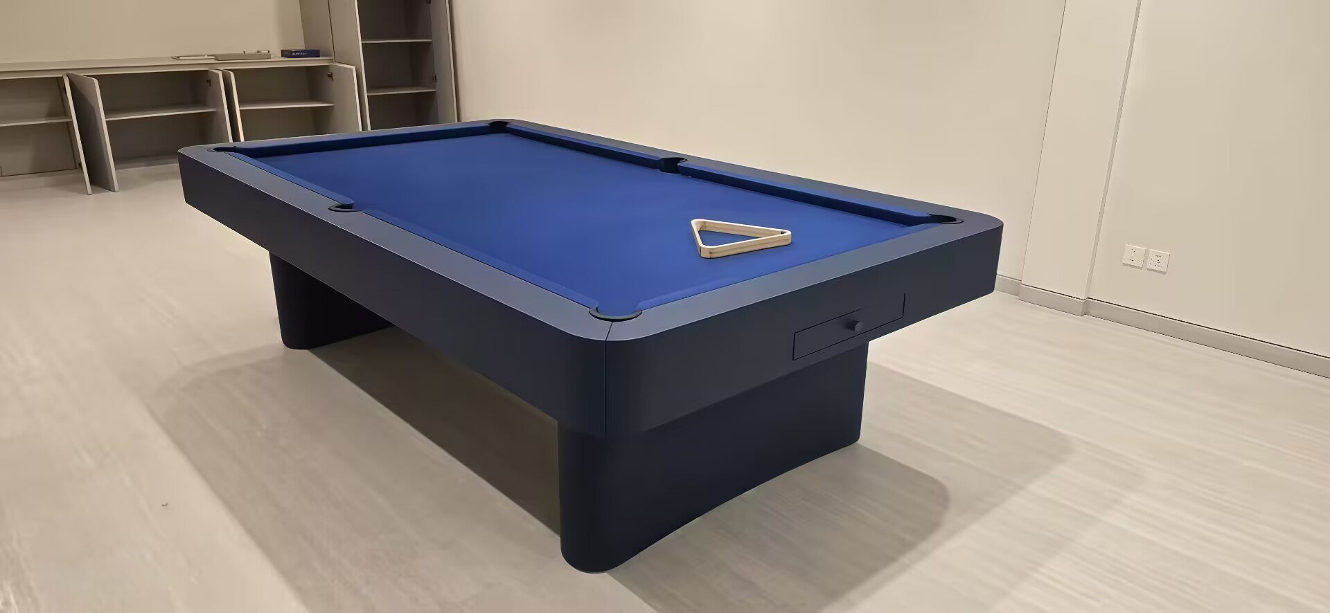 Off Piste Luxury Creative Leather Nine-Ball Standard Billiard Table
