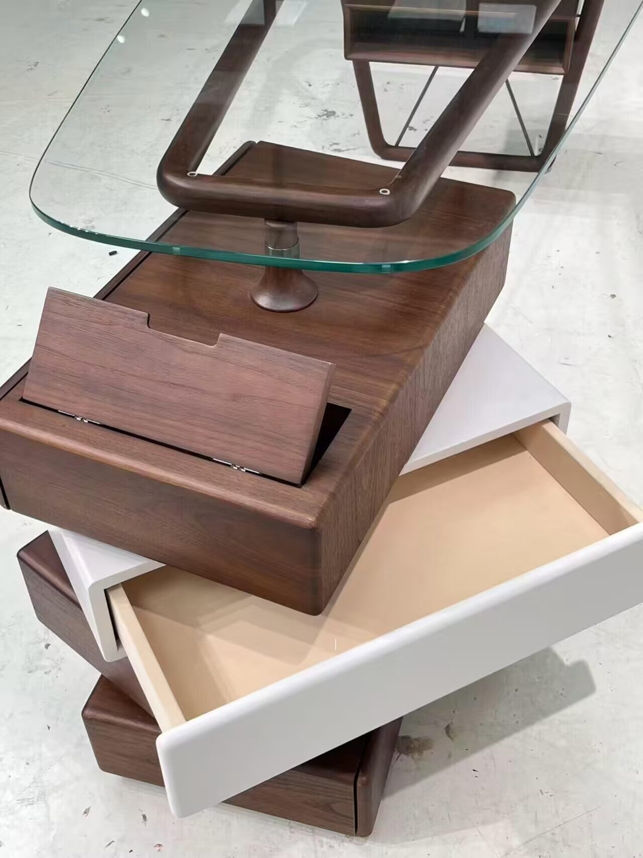 Omaggio Italian Artistic Minimalism Solid Wood Customize Glass Desk