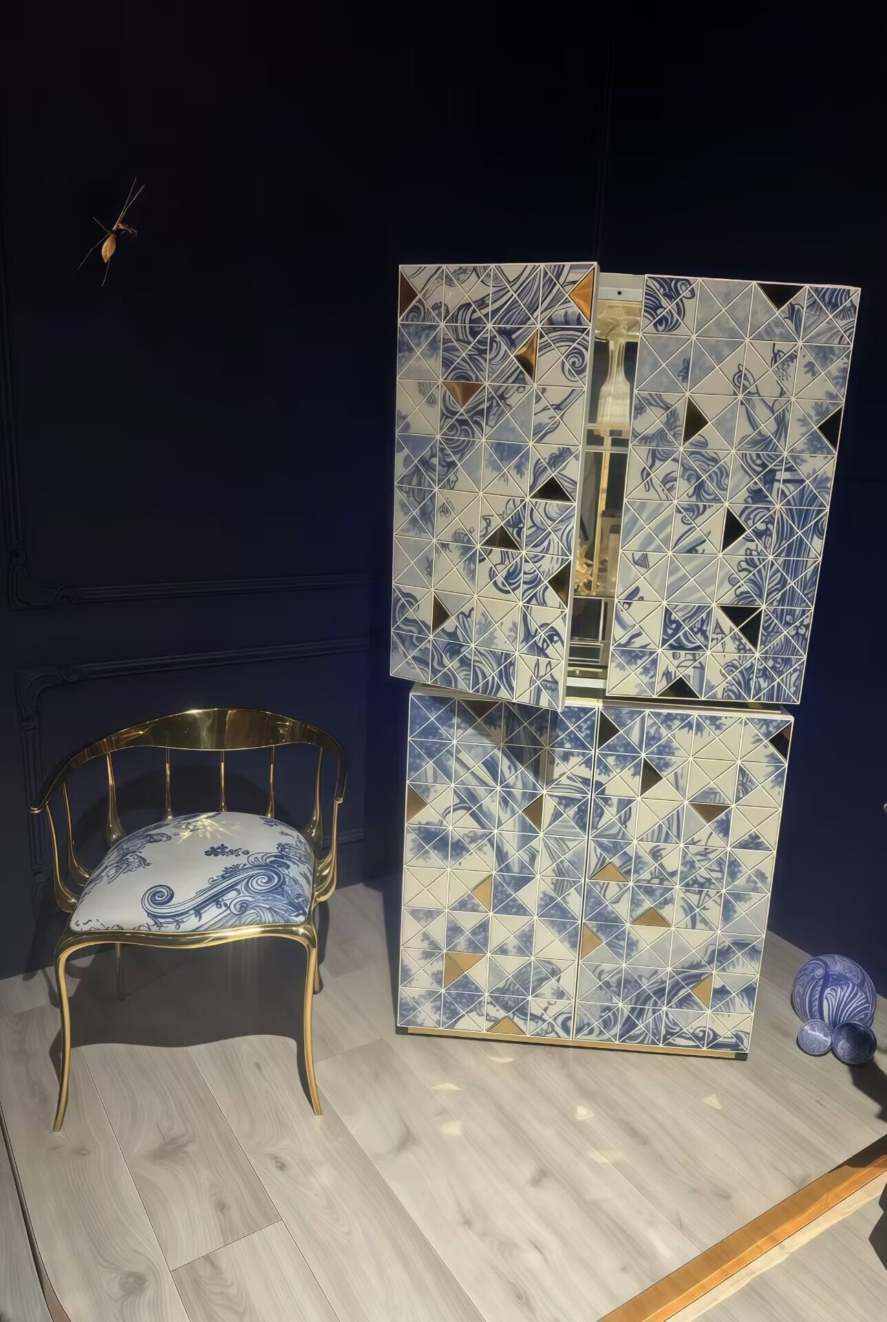 PIXEL II HERITAGE High-end solid wood painted wine cabinet