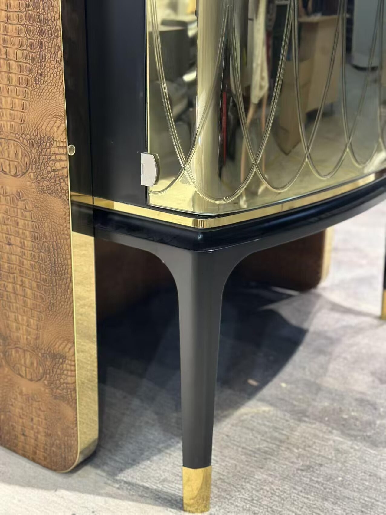 Palawan High End Creativity Minimalist Solid Wood Wine Cabinet