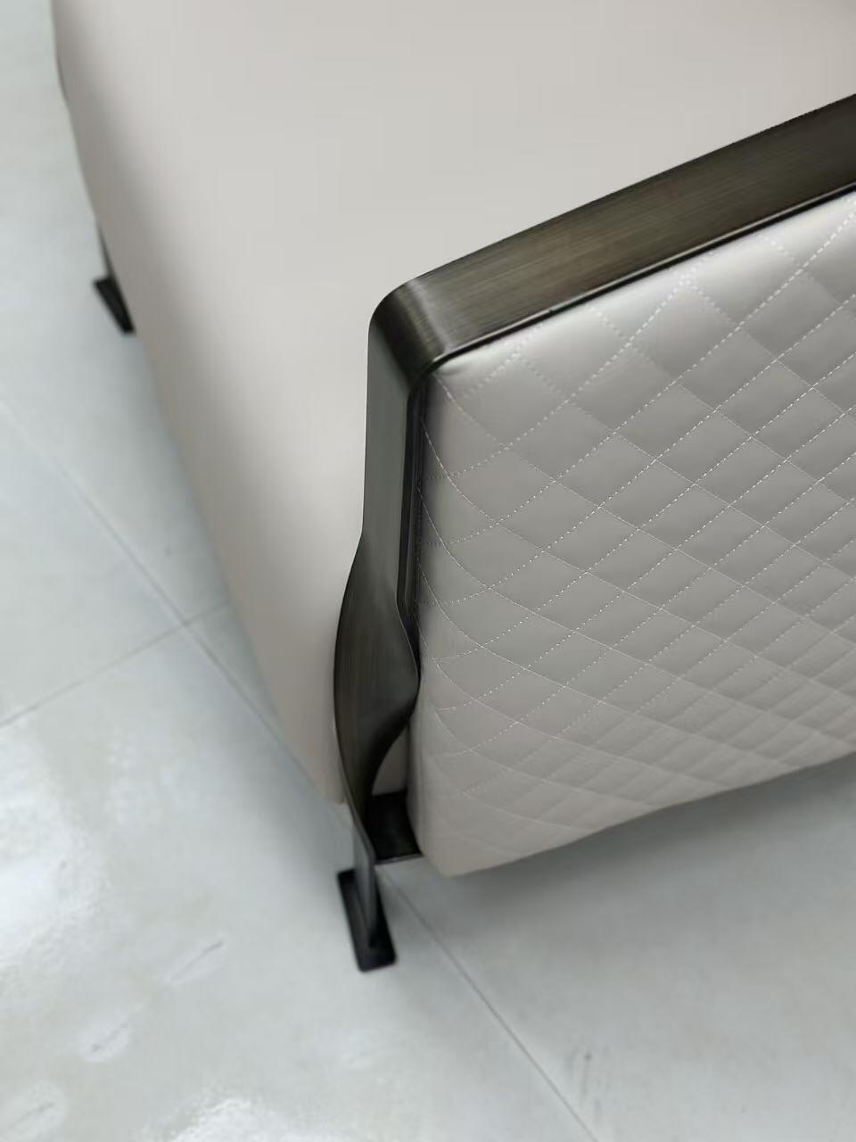Paris Villa High Quality Luxury Metal Creativity Single Leather Armchair