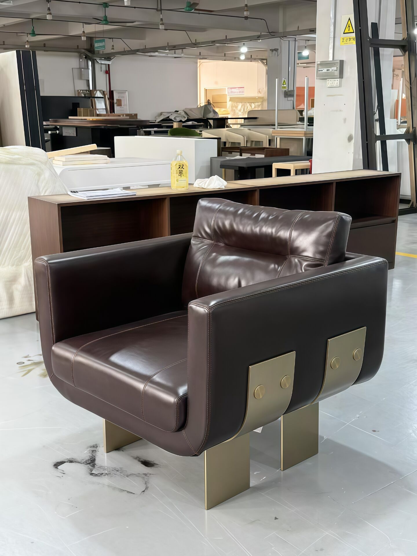 Primal High-End Stainless Steel Art Genuine Leather Lounge Chair