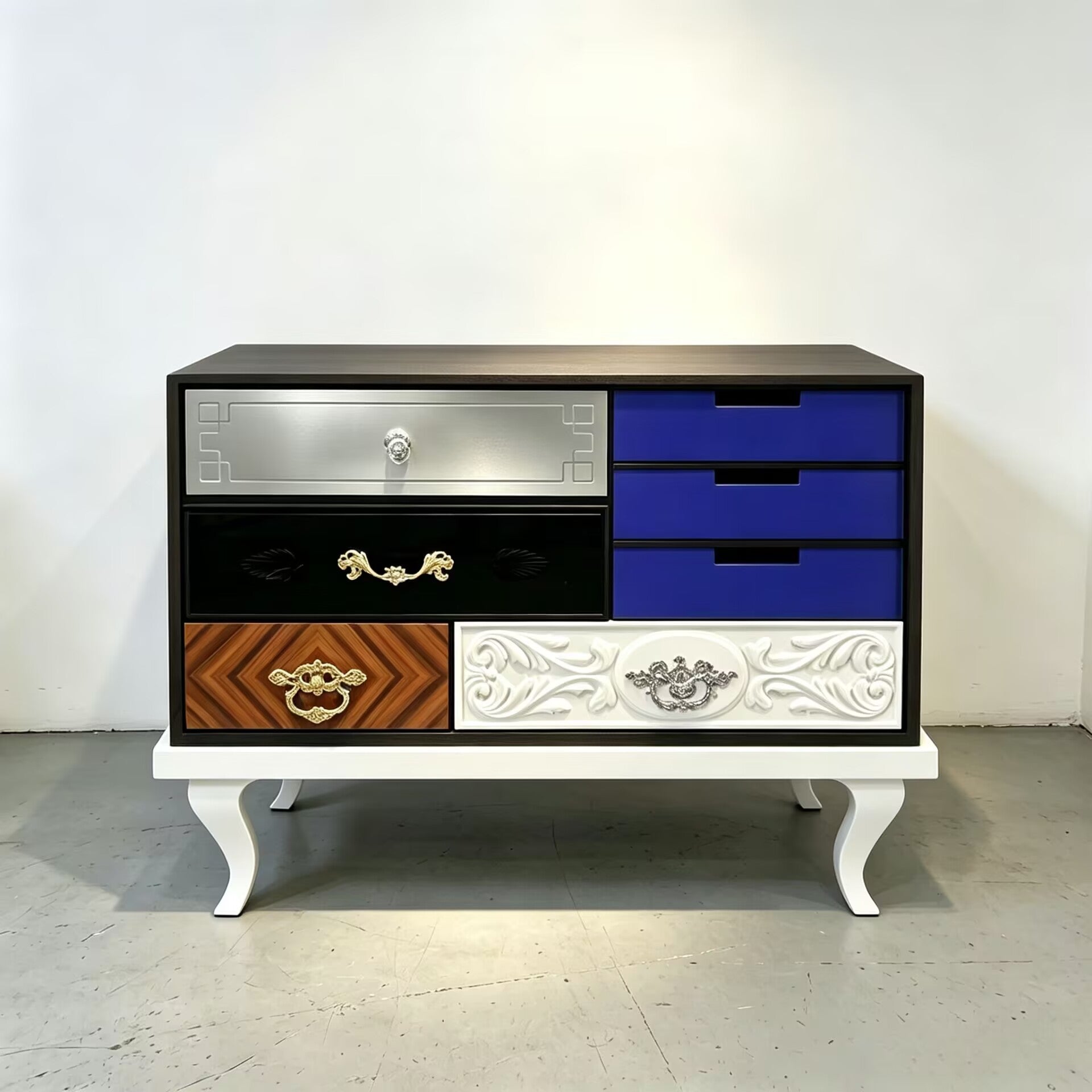 Soho Luxurious Unique Creativity High-End Solid Wood Nightstand
