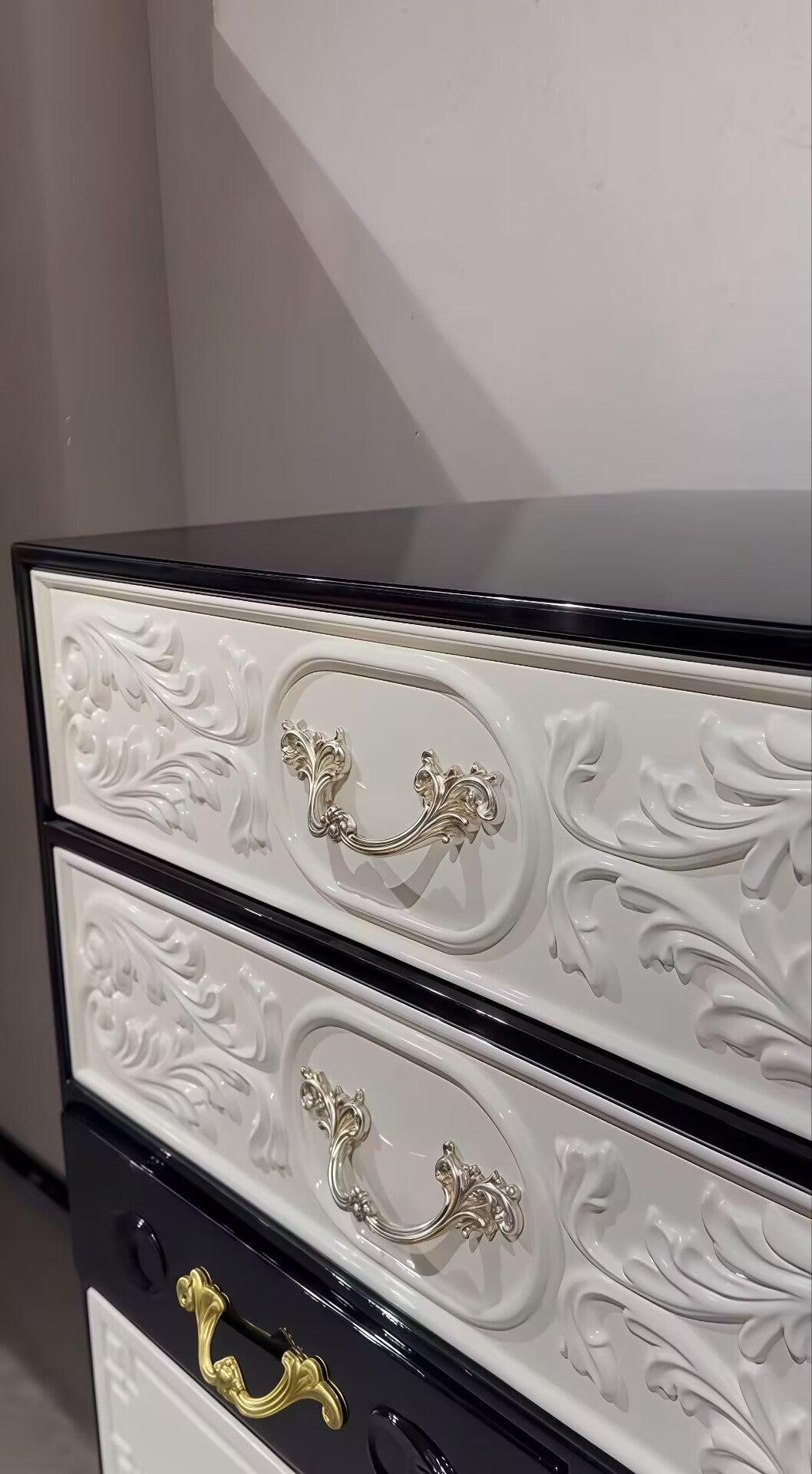 SOHO Italian neoclassical solid wood colored high-end sideboard