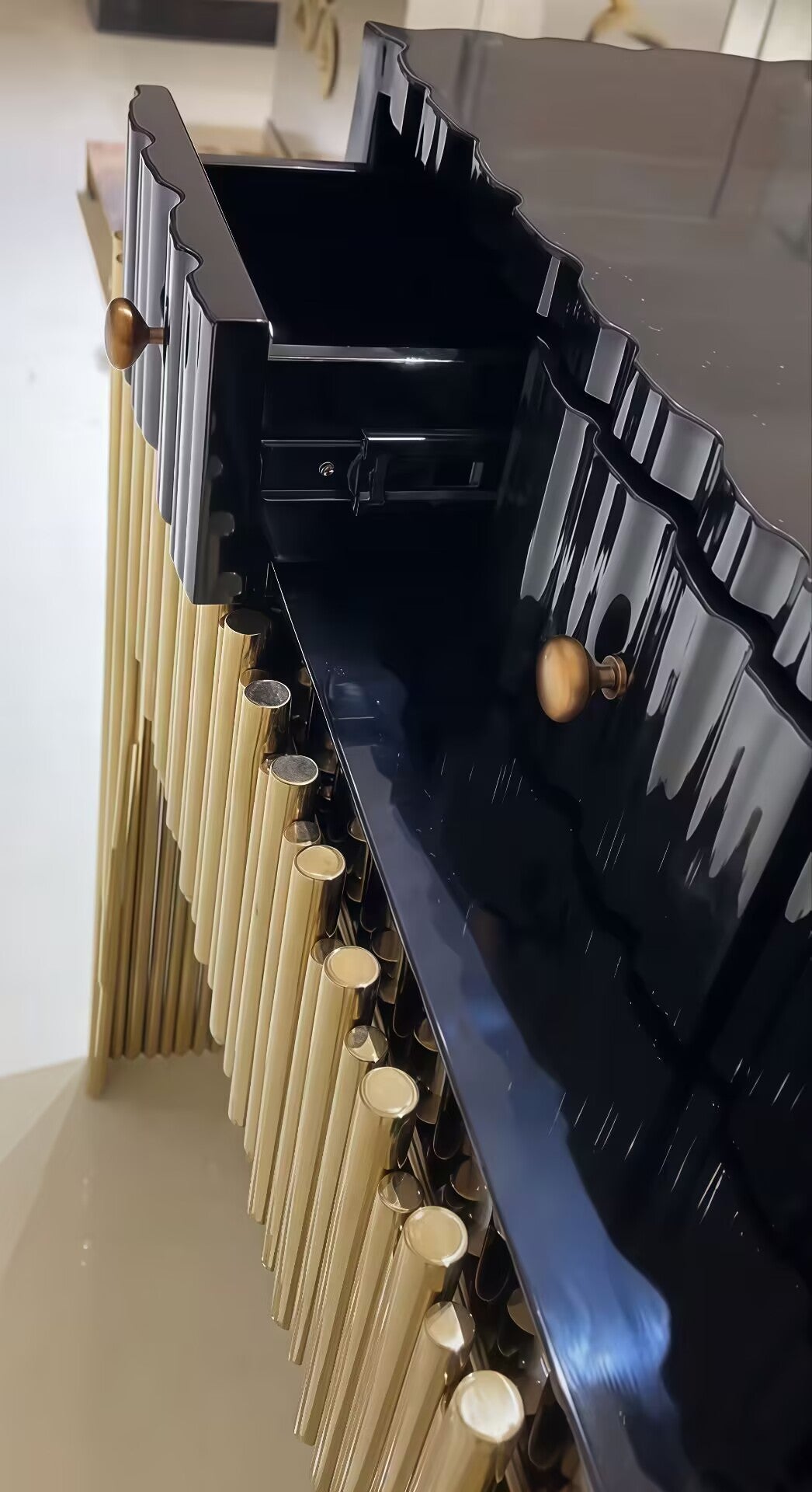 طاولة تزيين SYMPHONY VANITY لغرفة النوم، طاولة تزيين نحاسية فنية عالية الجودة ومبتكرة 