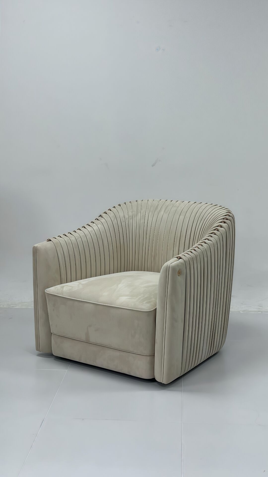 Sharpei Designer Living Room Creative Solid Wood Leather Sofa Chair