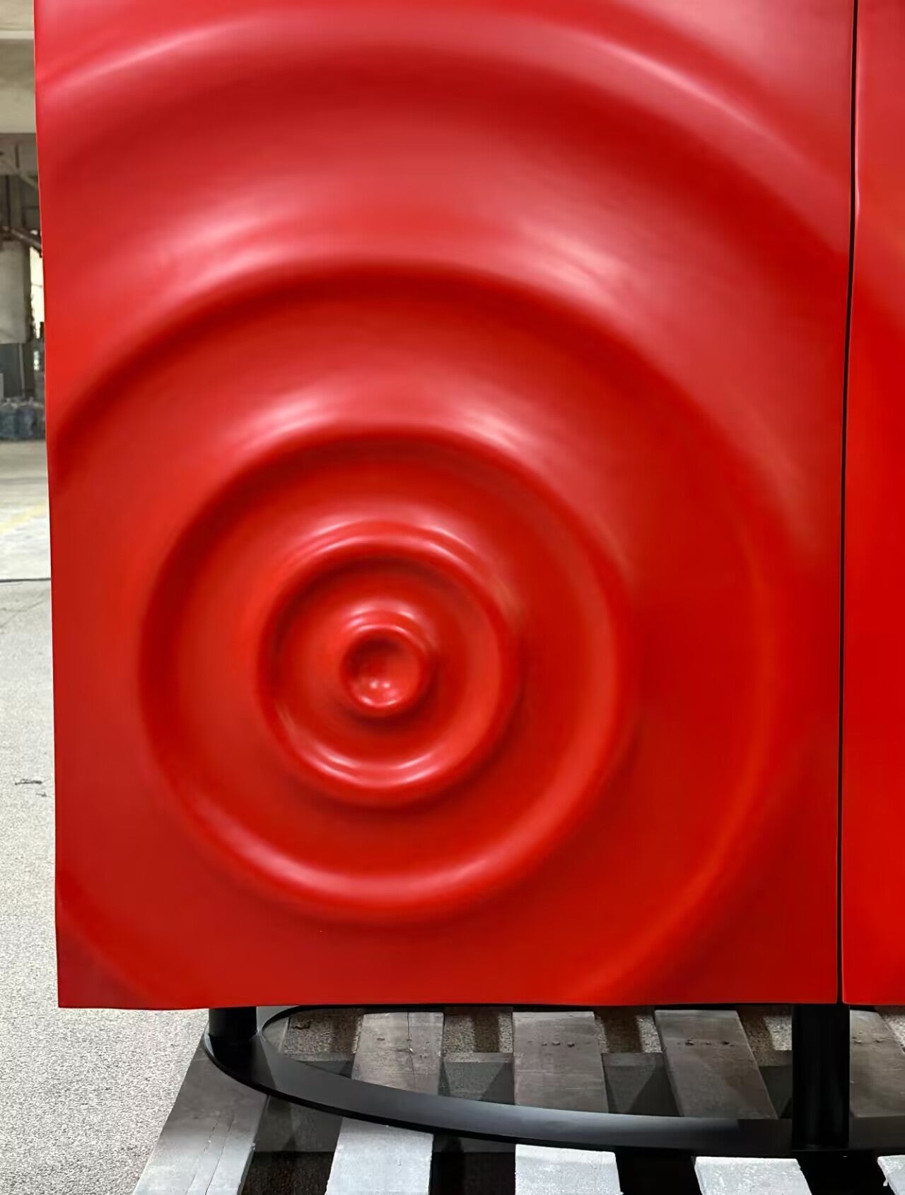 Speed Up Upscale Metal Teardrop Shape Solid Wood Sideboard