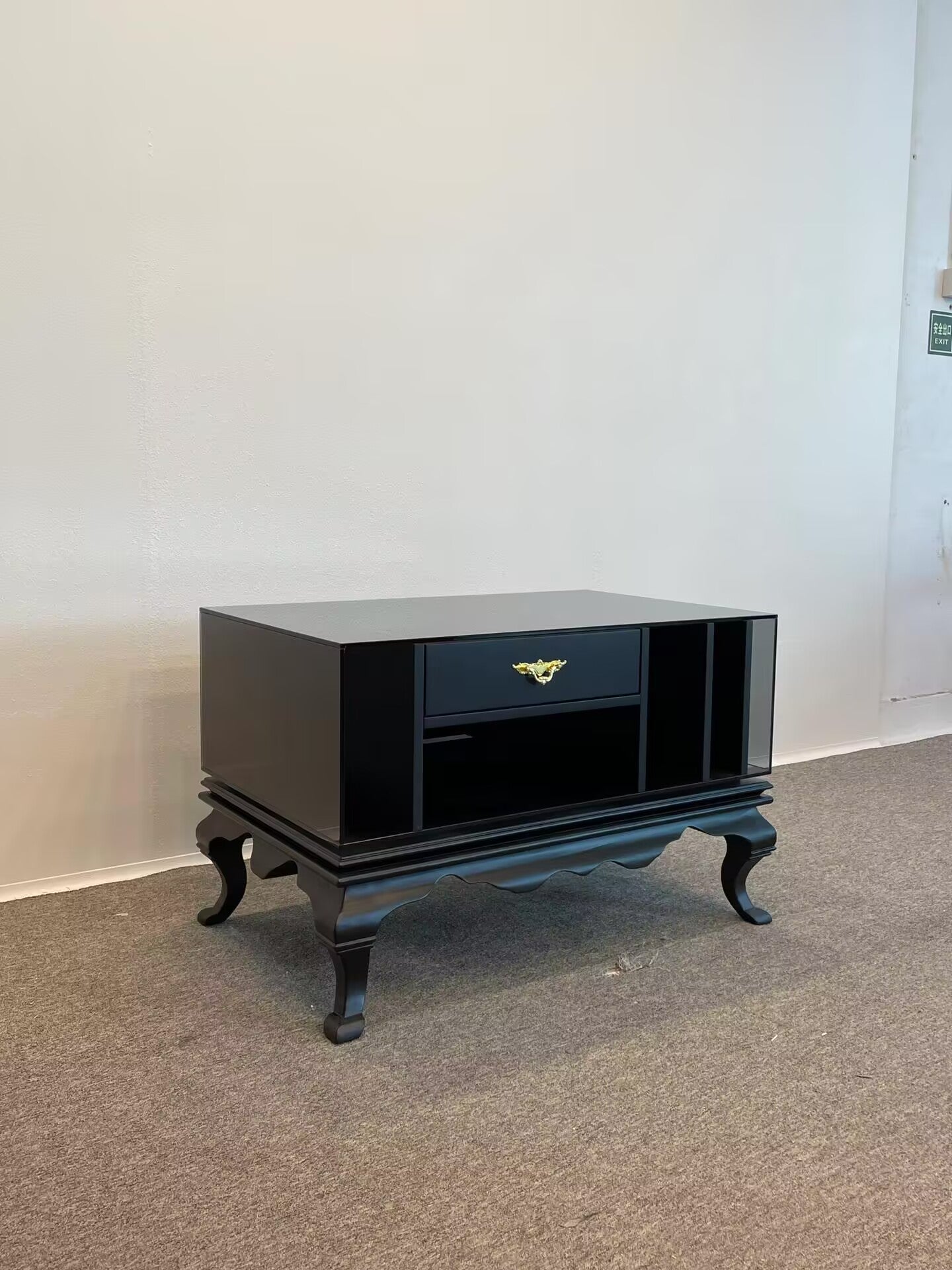 Tower Right Italian Upscale Glass Creativity Solid Wood Nightstand
