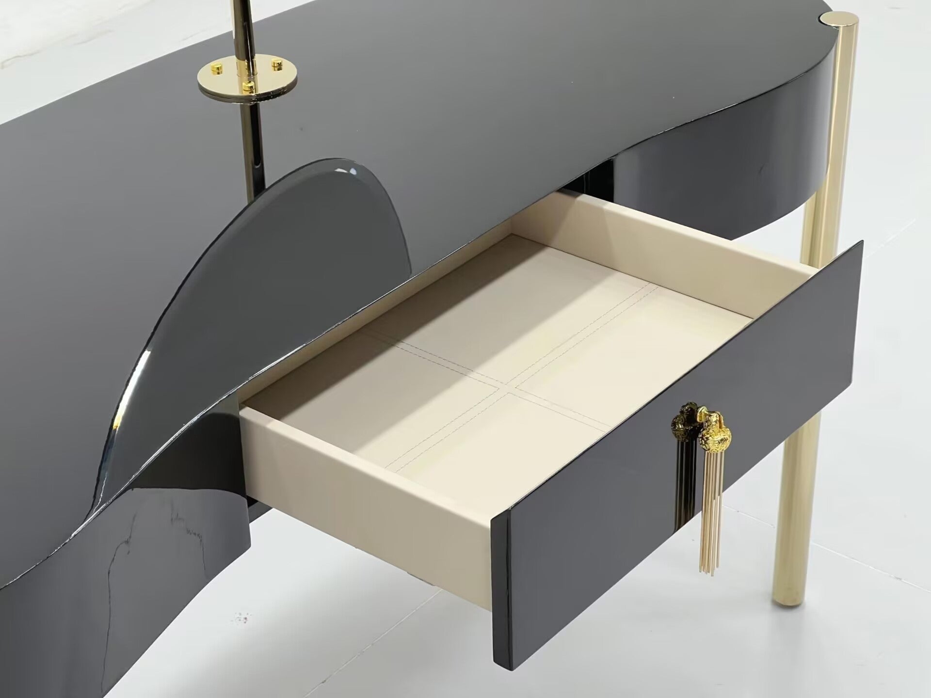 Trinidad Designer Simplicity Solid Wood Customize Dressing Table