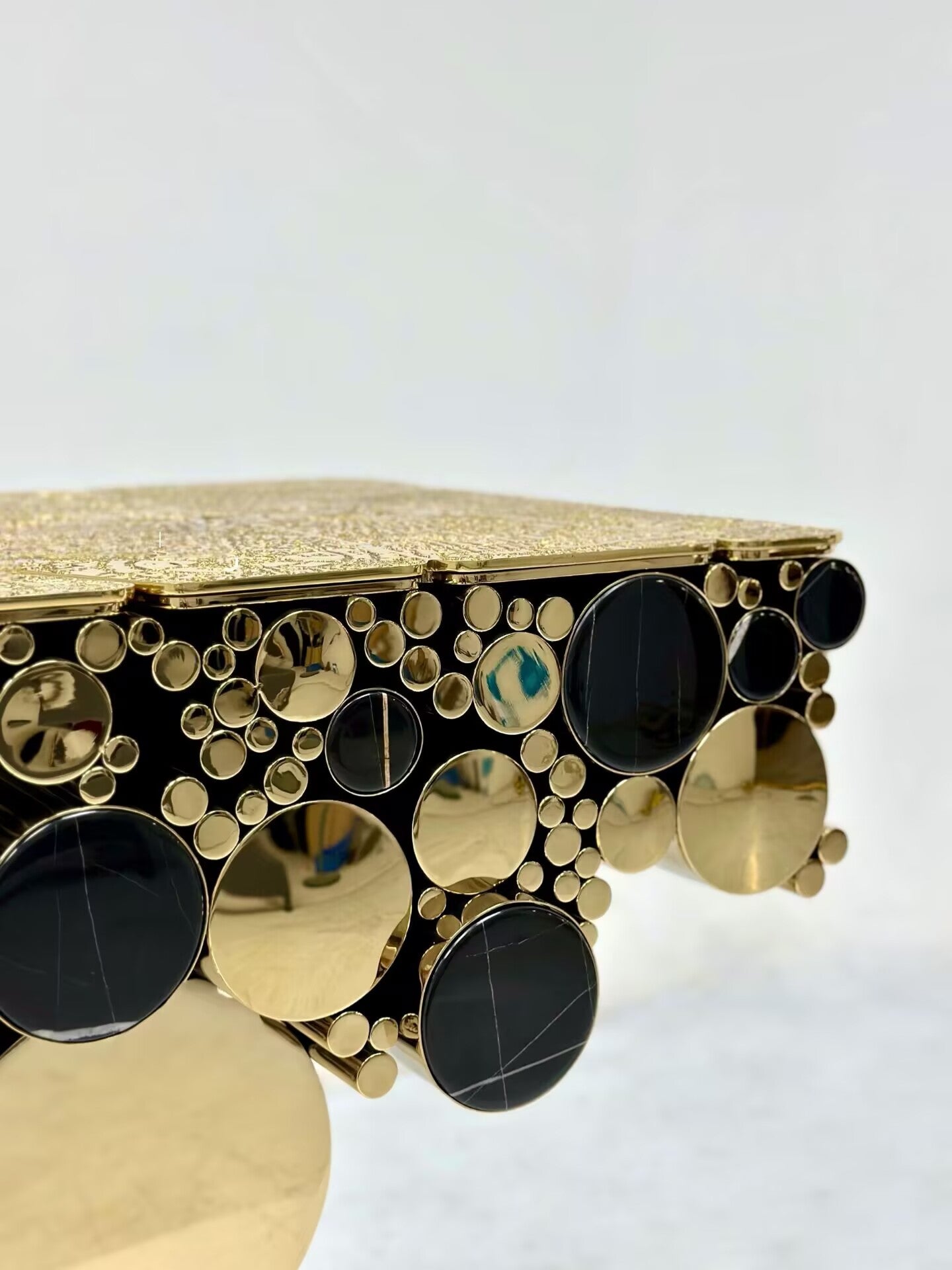 Wanderlust Villa Unique Creativity Stainless Steel Bubble Console