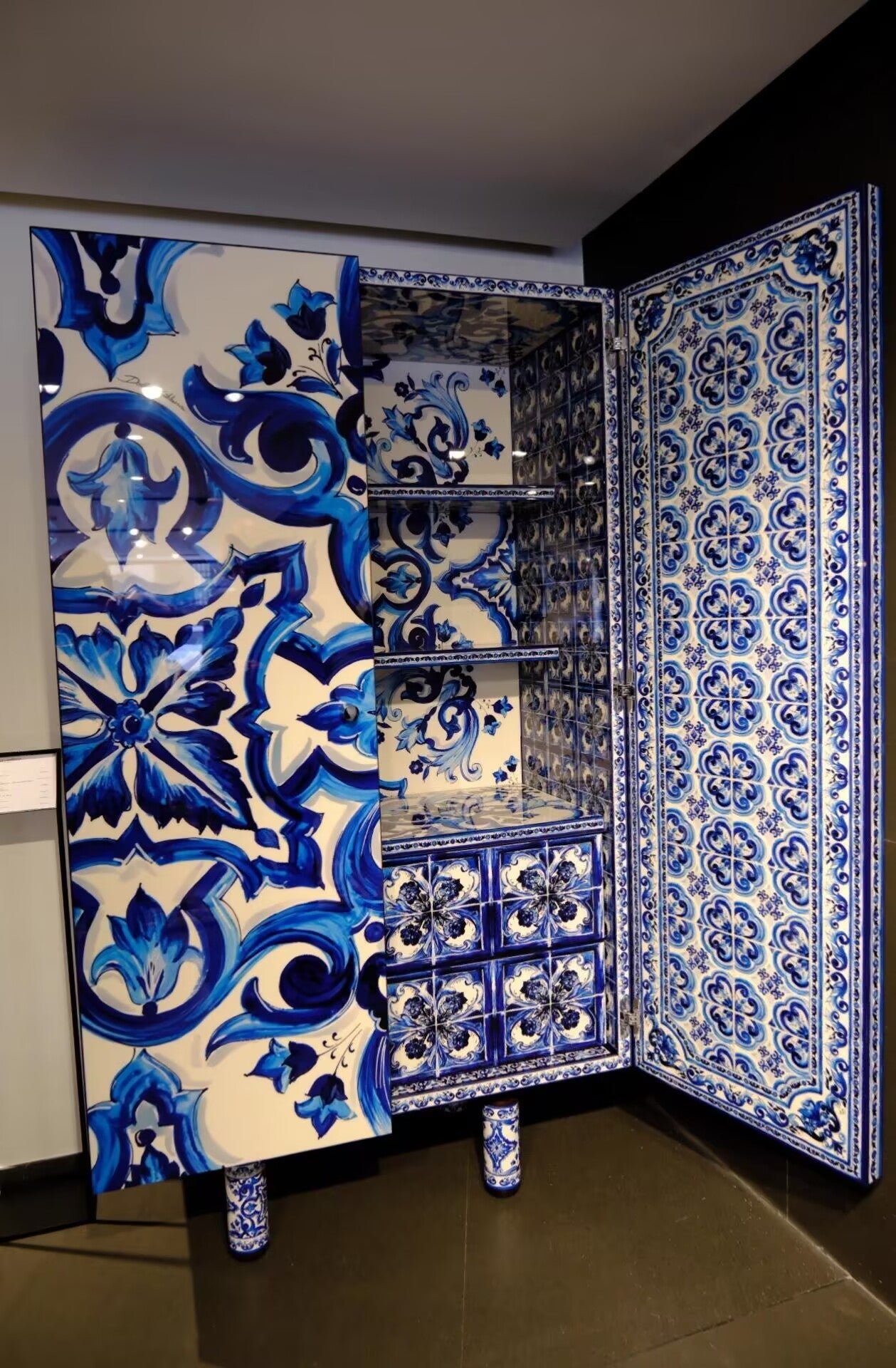 Aiace Unique Creativity Hand-Painted Solid Wood Sideboard