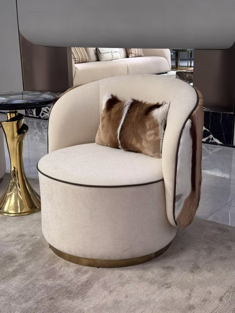 Annabelle Modern Luxurious Unique Creative Rotatable Sofa Chair