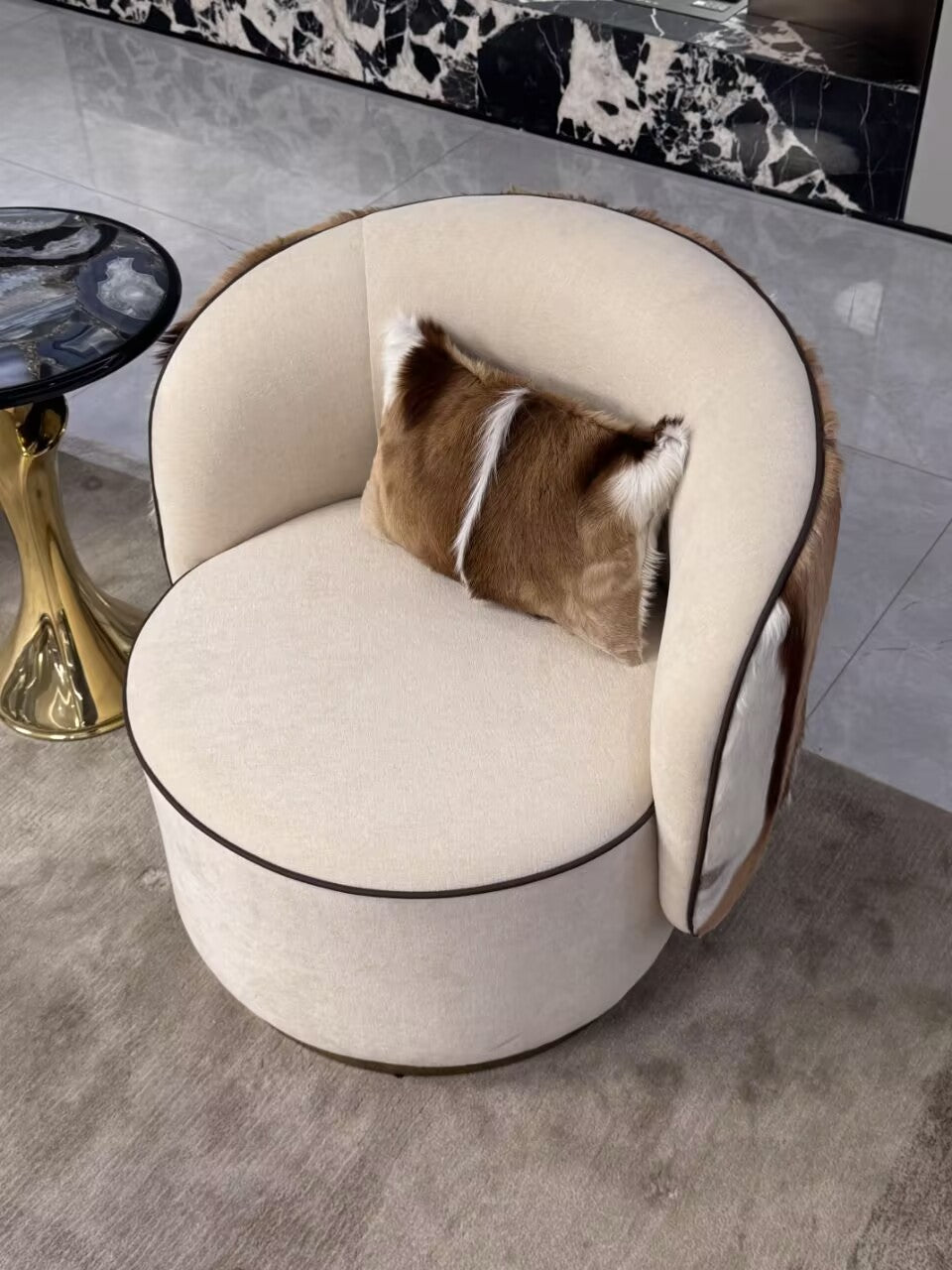 Annabelle Modern Luxurious Unique Creative Rotatable Sofa Chair
