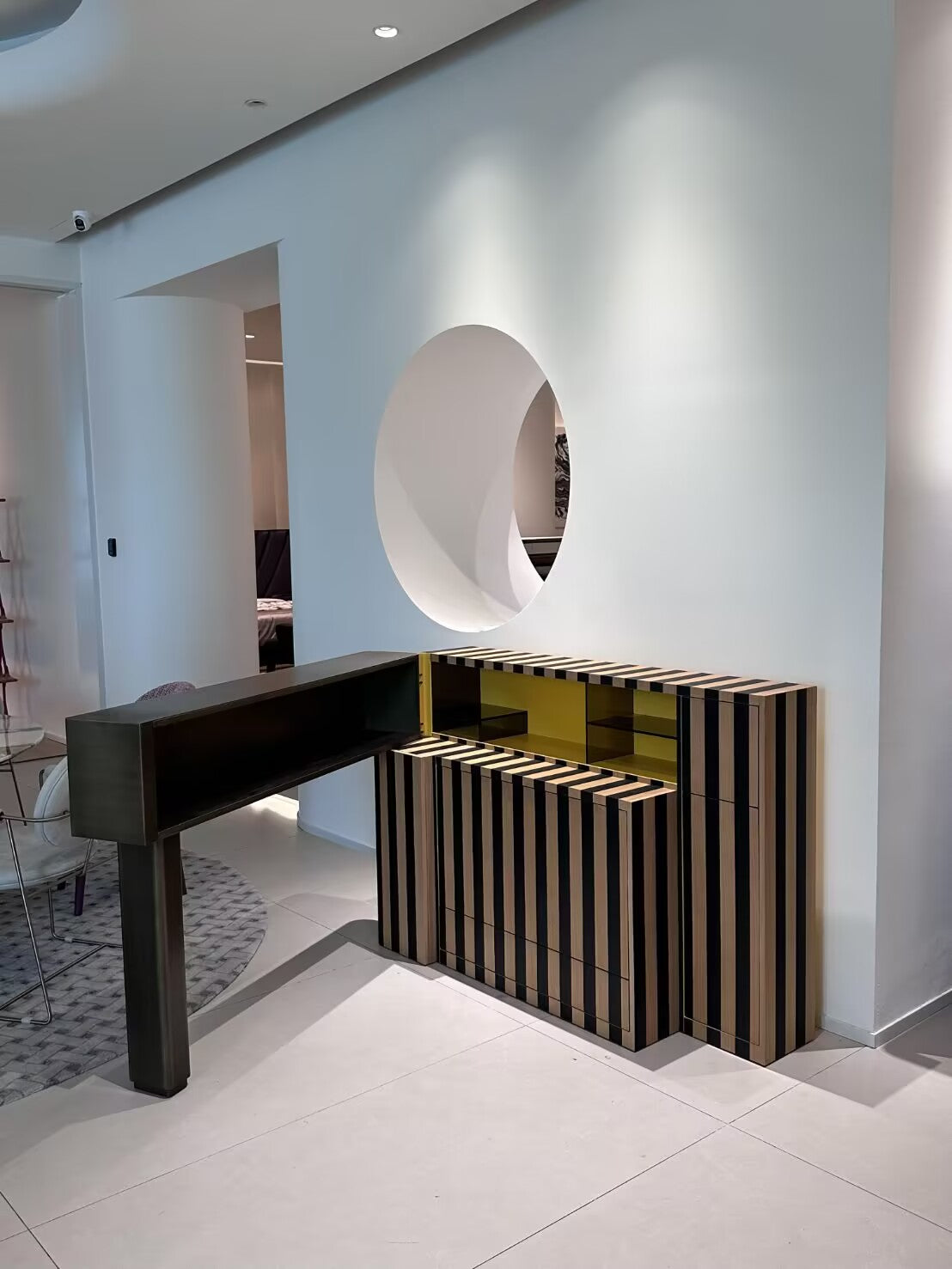 Aperitivo Luxurious High End Solid Wood Commission Bar Counter