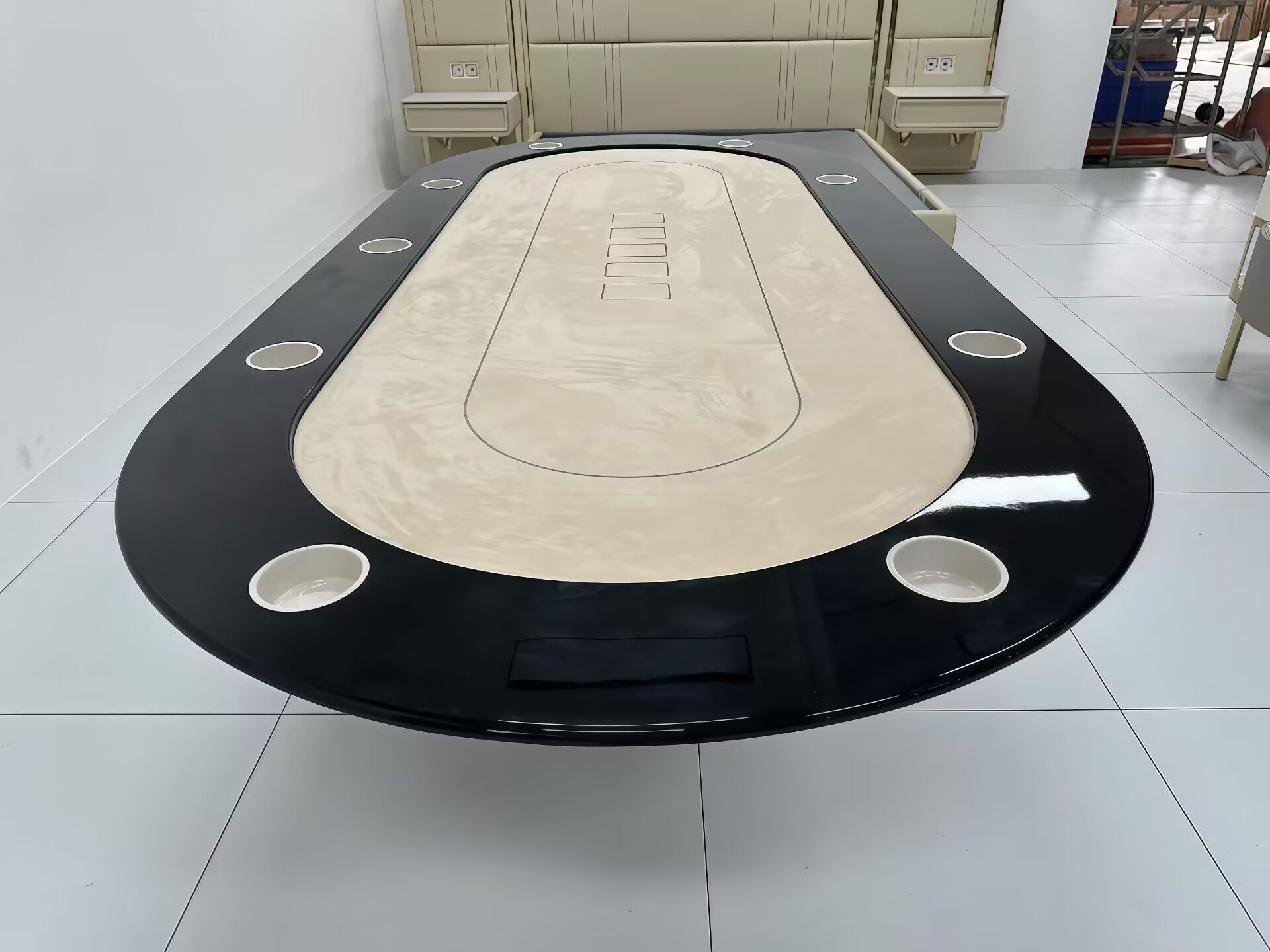Bentley Modern Luxurious  High End Metal Creative Design Poker Table