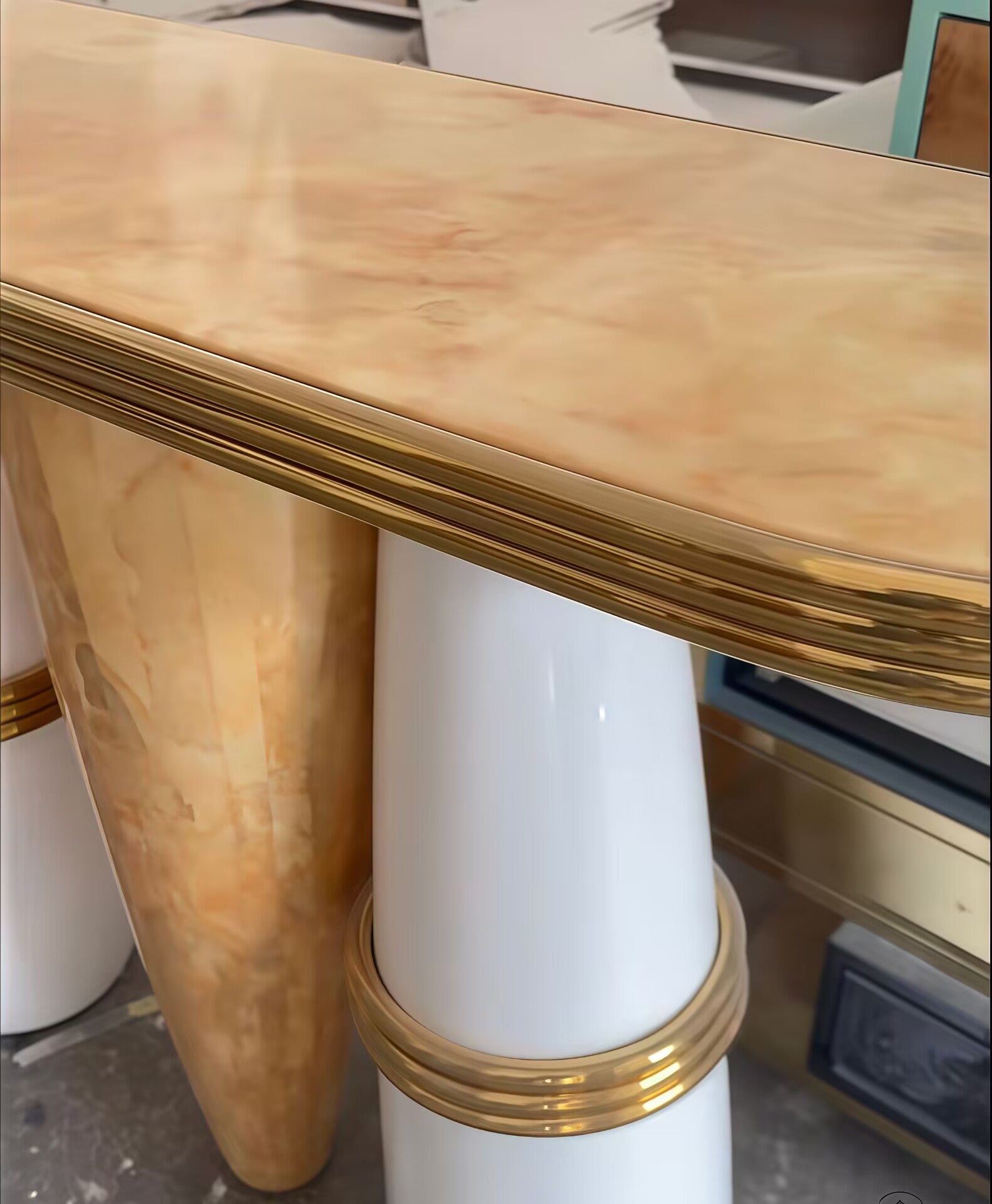 Billie Villa Unique Artistic Brass Oval Marble Customize Console